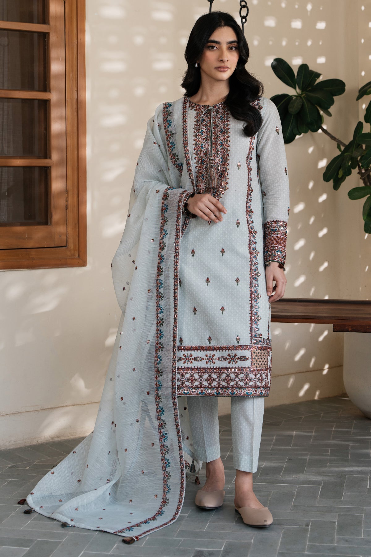 EMBROIDERED LAWN USE-9107