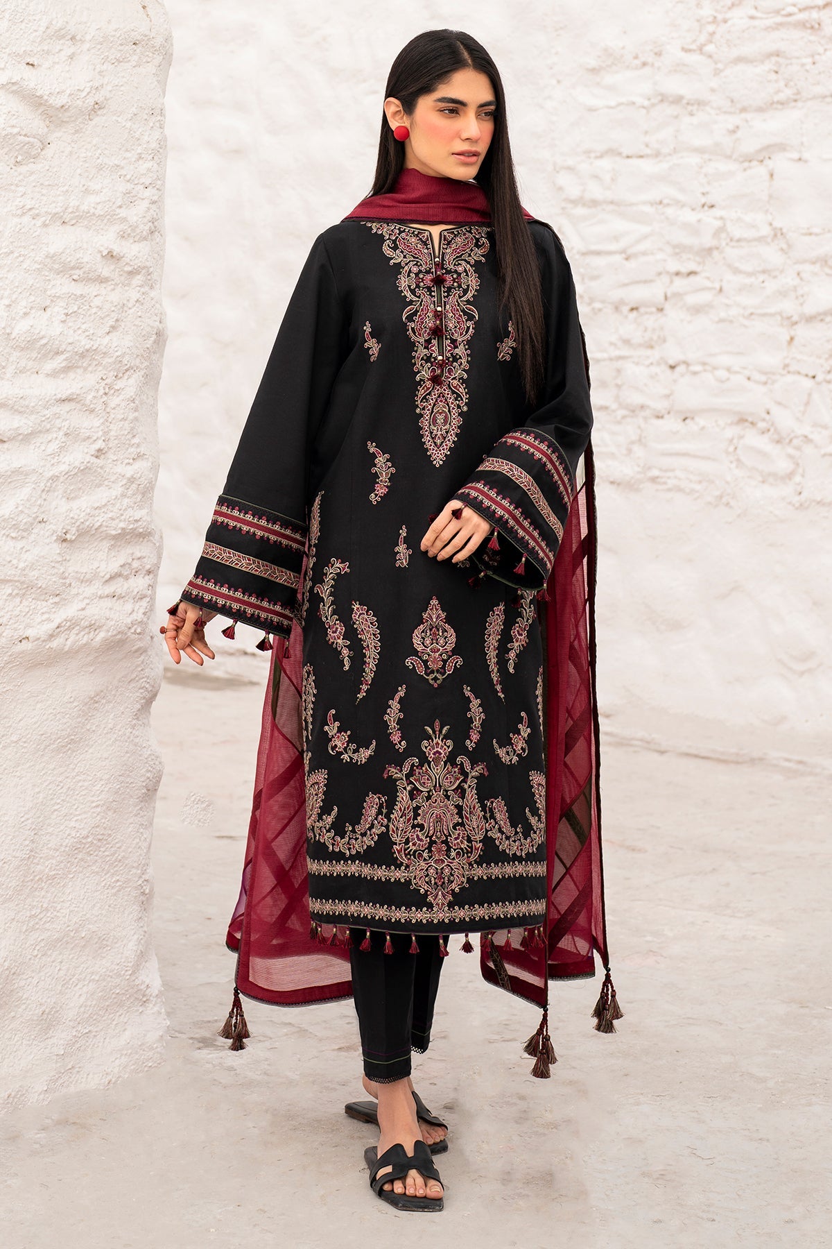 EMBROIDERED LAWN USE-9130