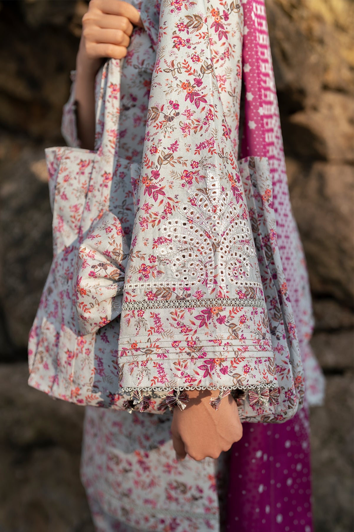 EMBROIDERED LAWN USE-9150