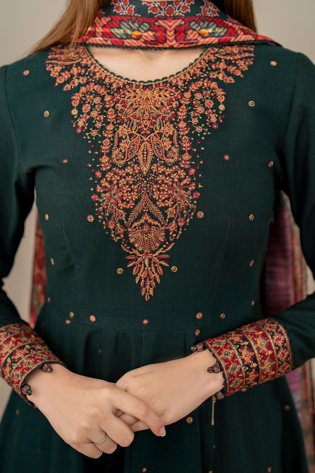 EMBROIDERED LAWN USE-9132