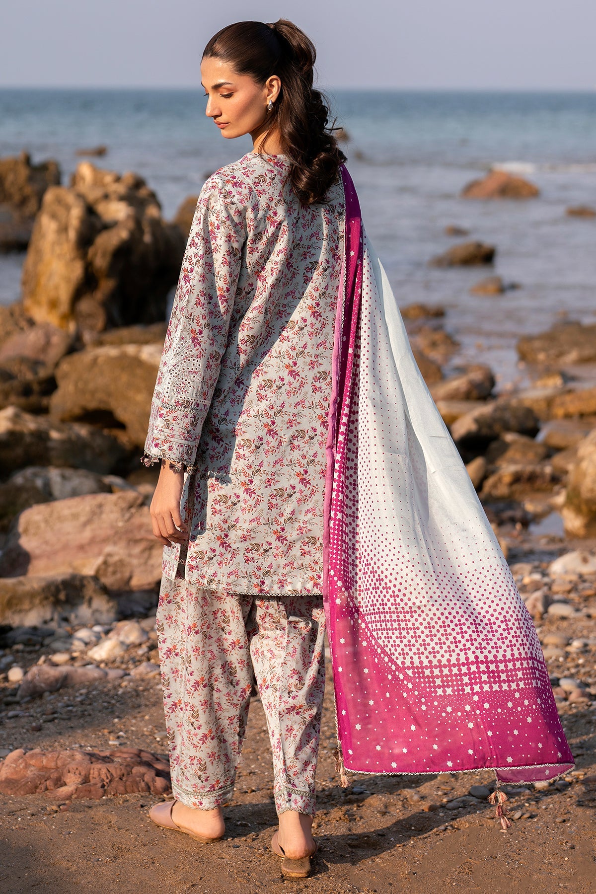 EMBROIDERED LAWN USE-9150