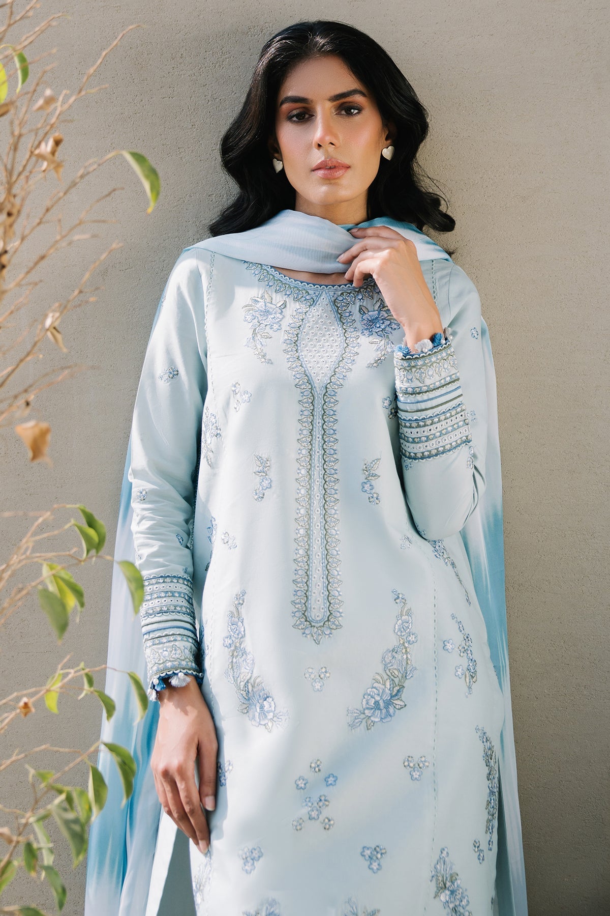 EMBROIDERED LAWN USE-9146