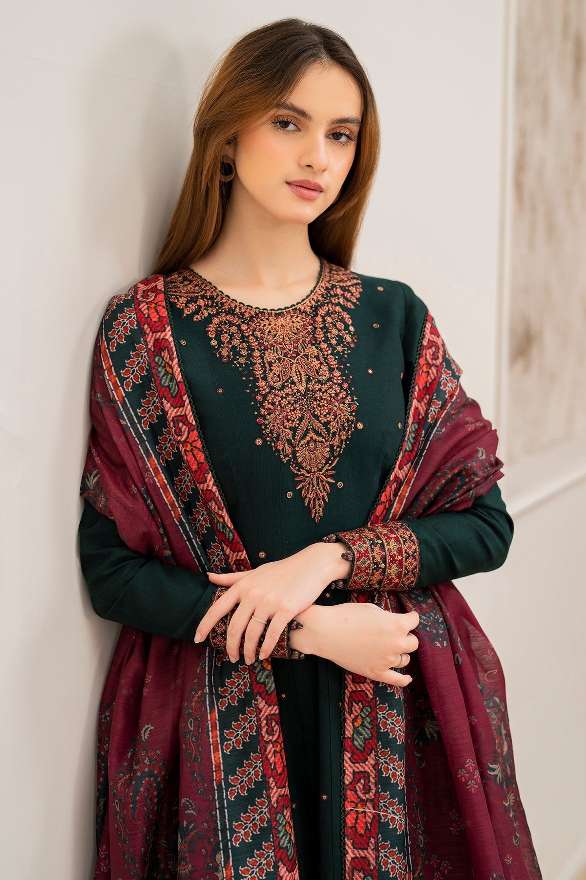 EMBROIDERED LAWN USE-9132