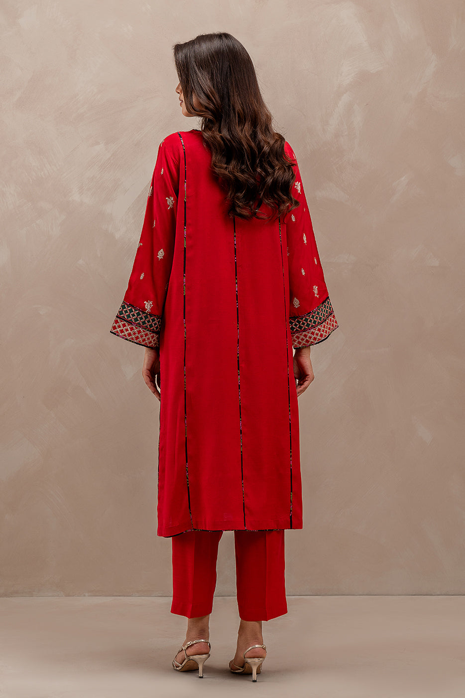 2 PIECE EMBROIDERED SILK SUIT (LUXURY-PRET)