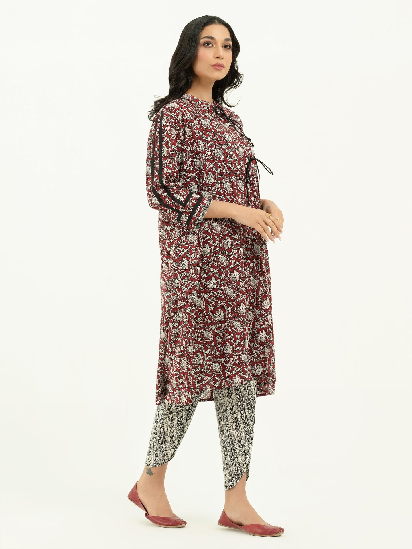 2 Piece Lawn Suit- Printed (Pret)