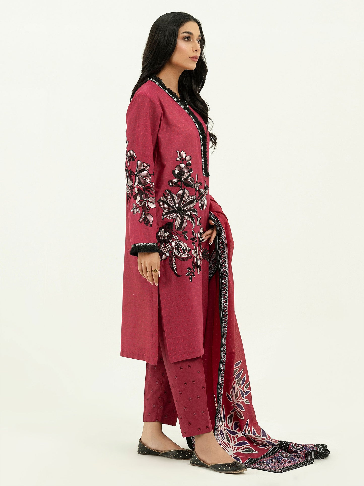 3 Piece Lawn Suit-Embroidered (Pret)