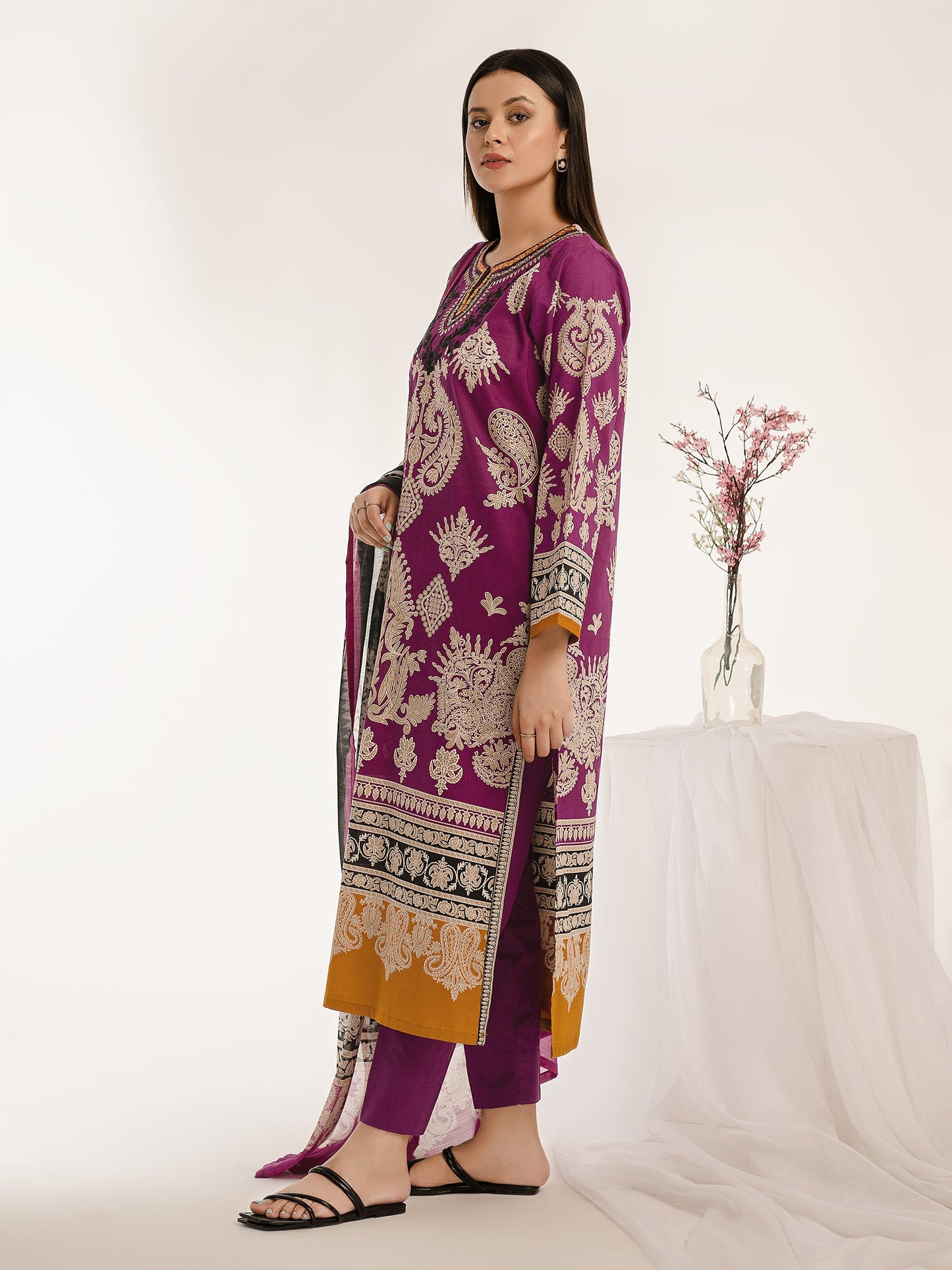 3 Piece Lawn Suit-Embroidered (Pret)