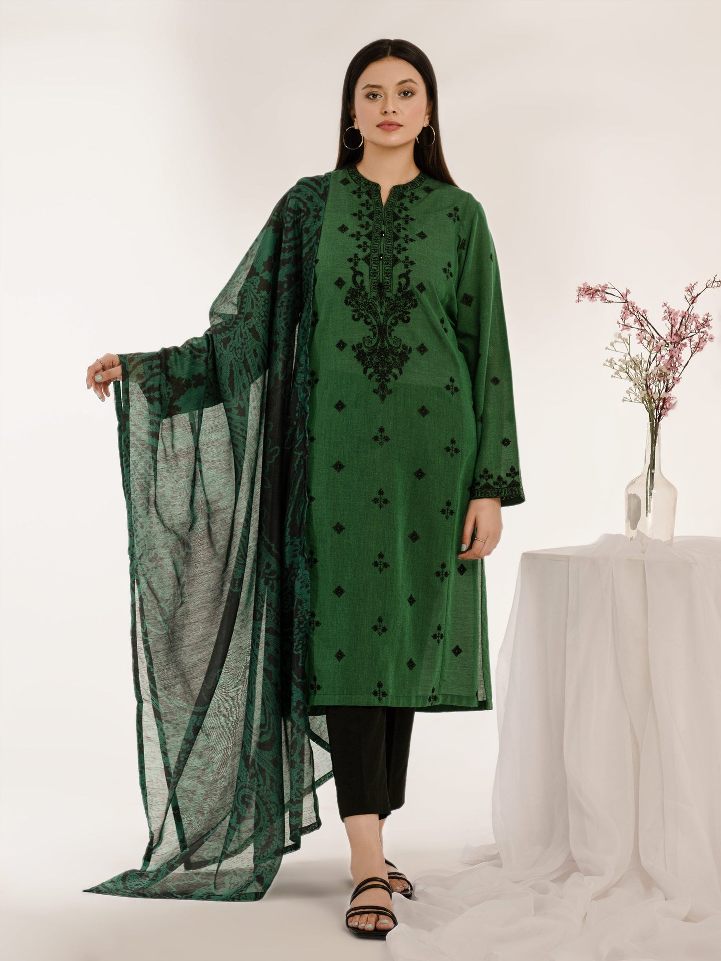 2 Piece Yarn Dyed Suit-Embroidered (Pret)