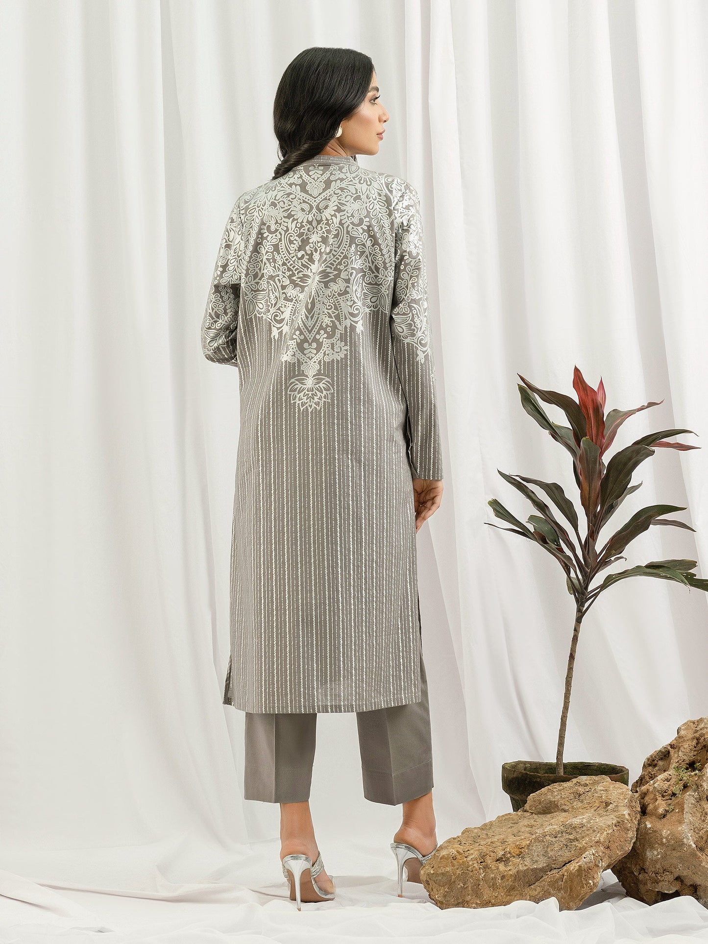 2 Piece Texture Lawn Suit- Paste Print (Pret)