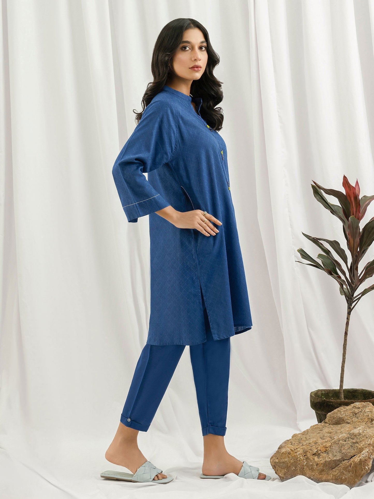 2 Piece Texture Lawn Suit- Embroidered (Pret)