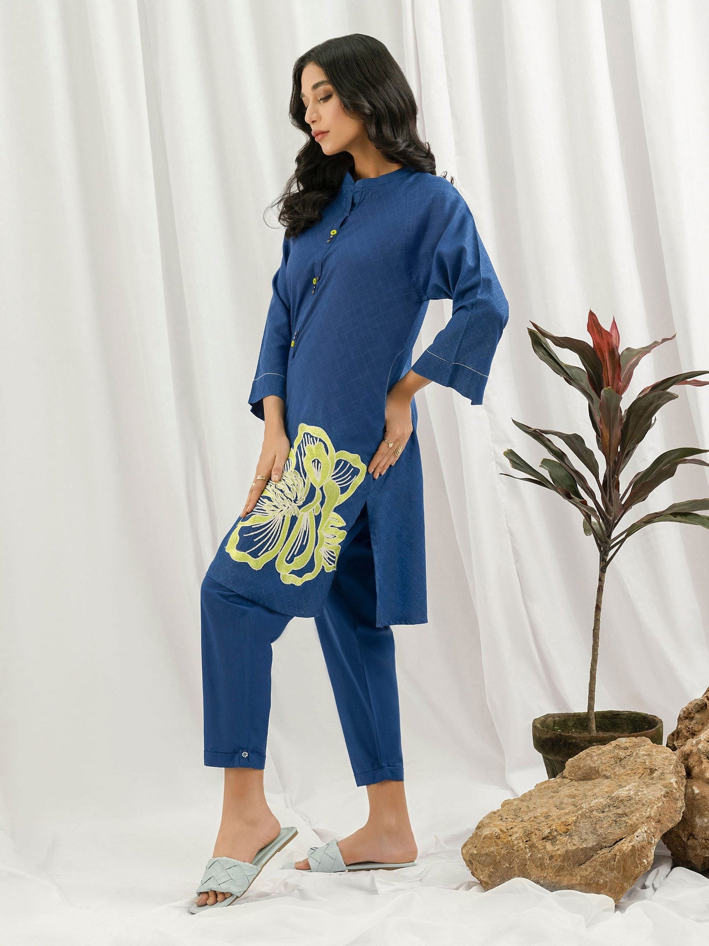 2 Piece Texture Lawn Suit- Embroidered (Pret)