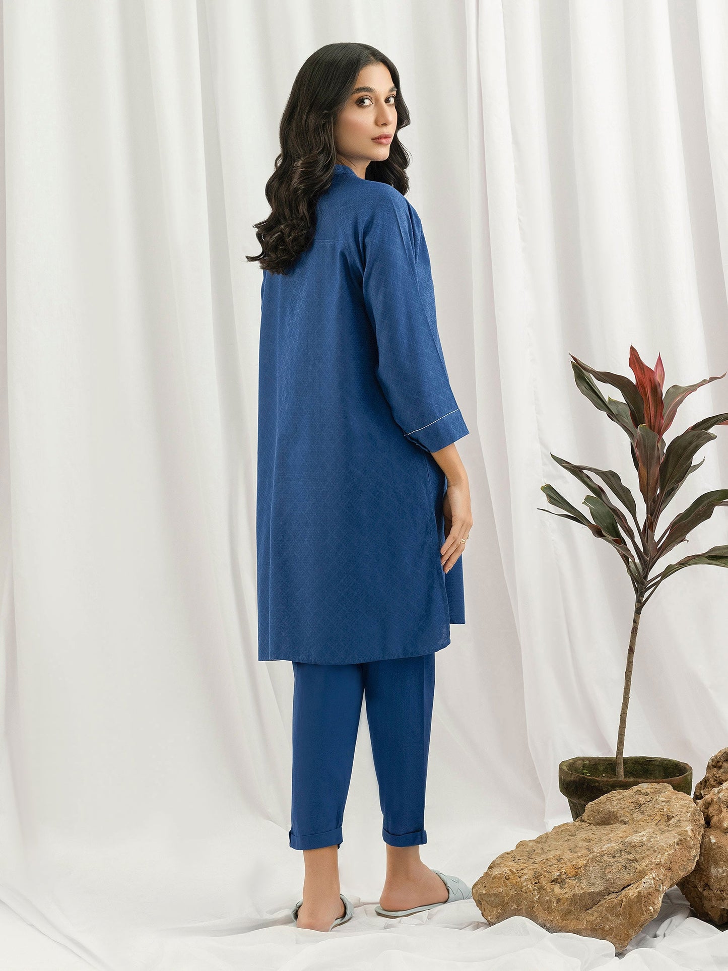 2 Piece Texture Lawn Suit- Embroidered (Pret)