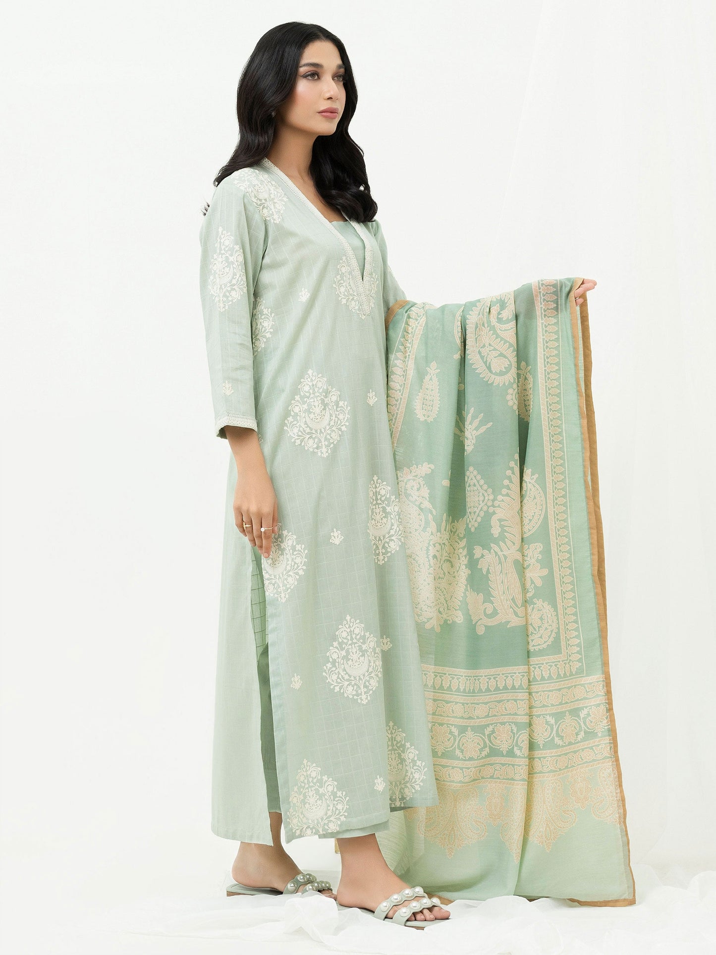 3 Piece Textured Lawn Suit-Embroidered (Pret)