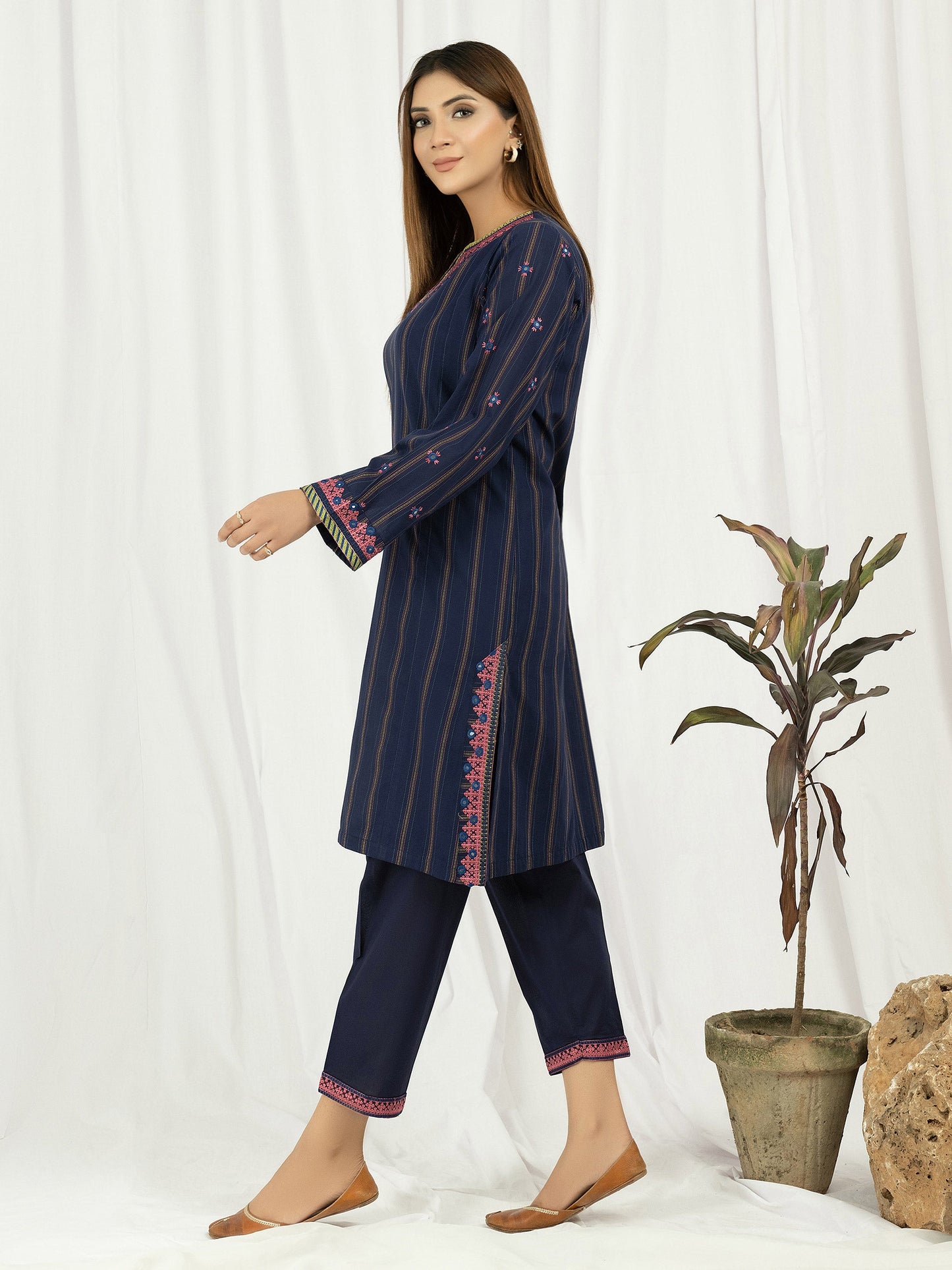 2 Piece Yarn Dyed Suit- Embroidered (Pret)