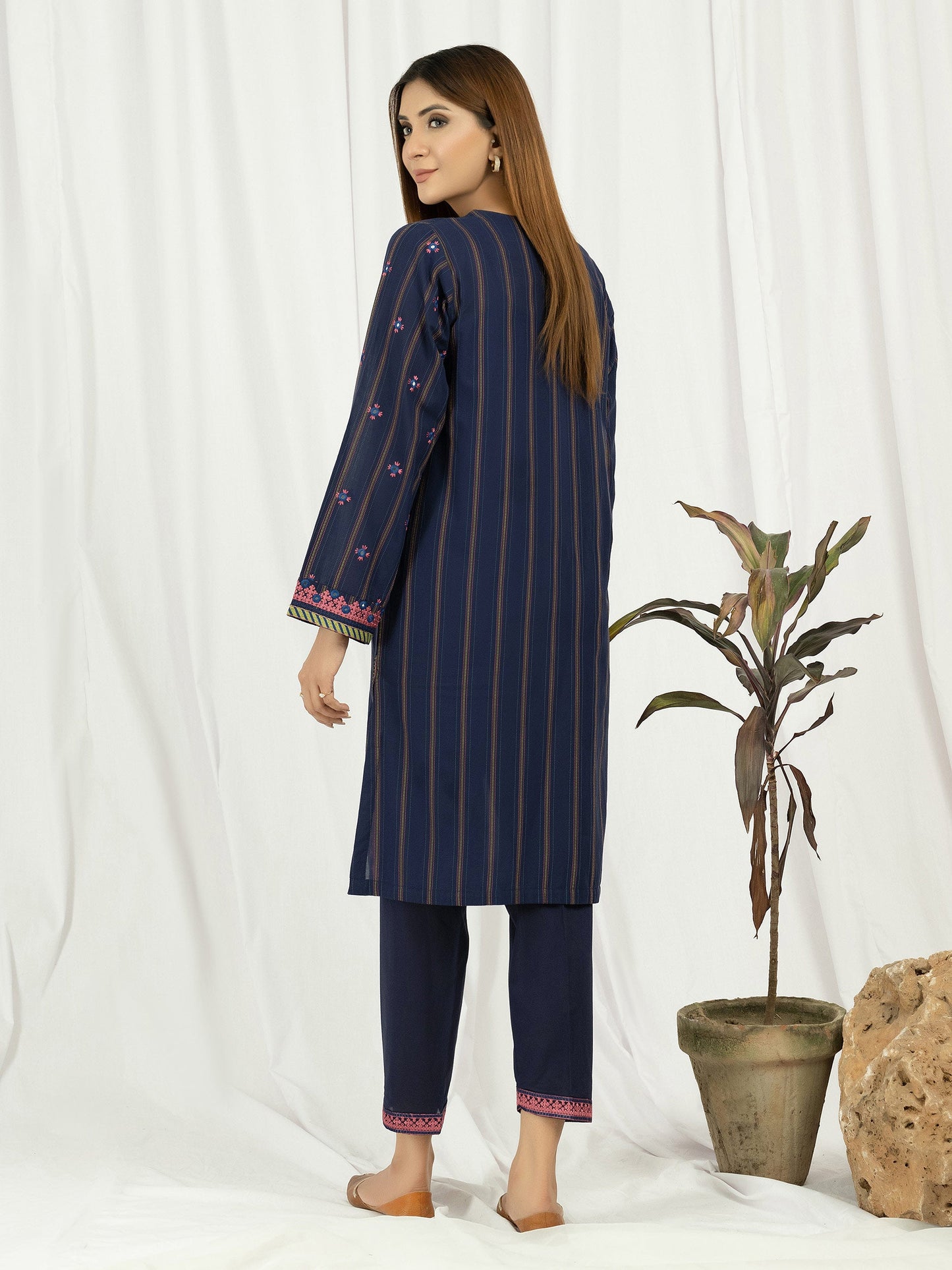 2 Piece Yarn Dyed Suit- Embroidered (Pret)