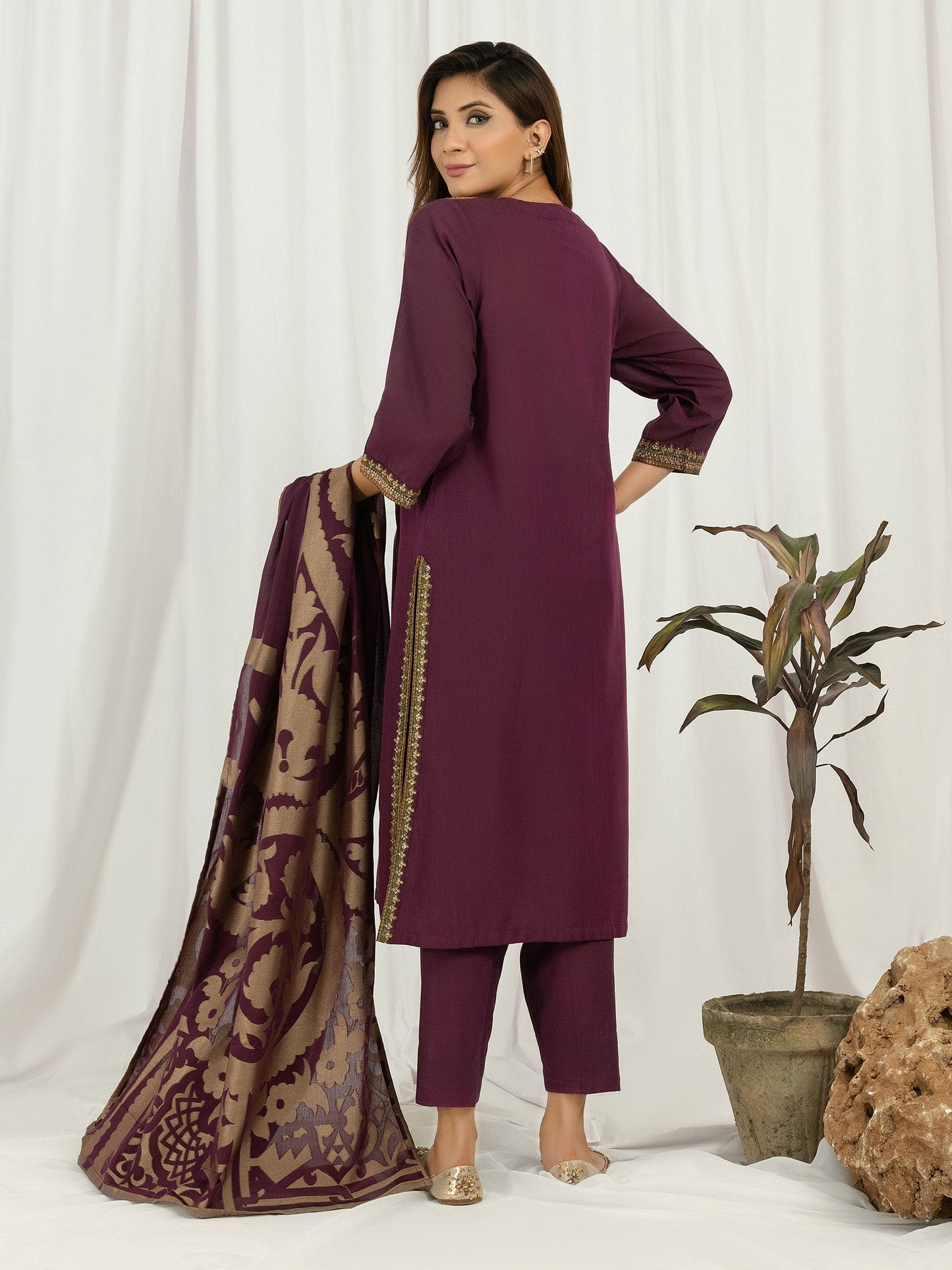 3 Piece Yarn Dyed Suit- Embroidered (Pret)