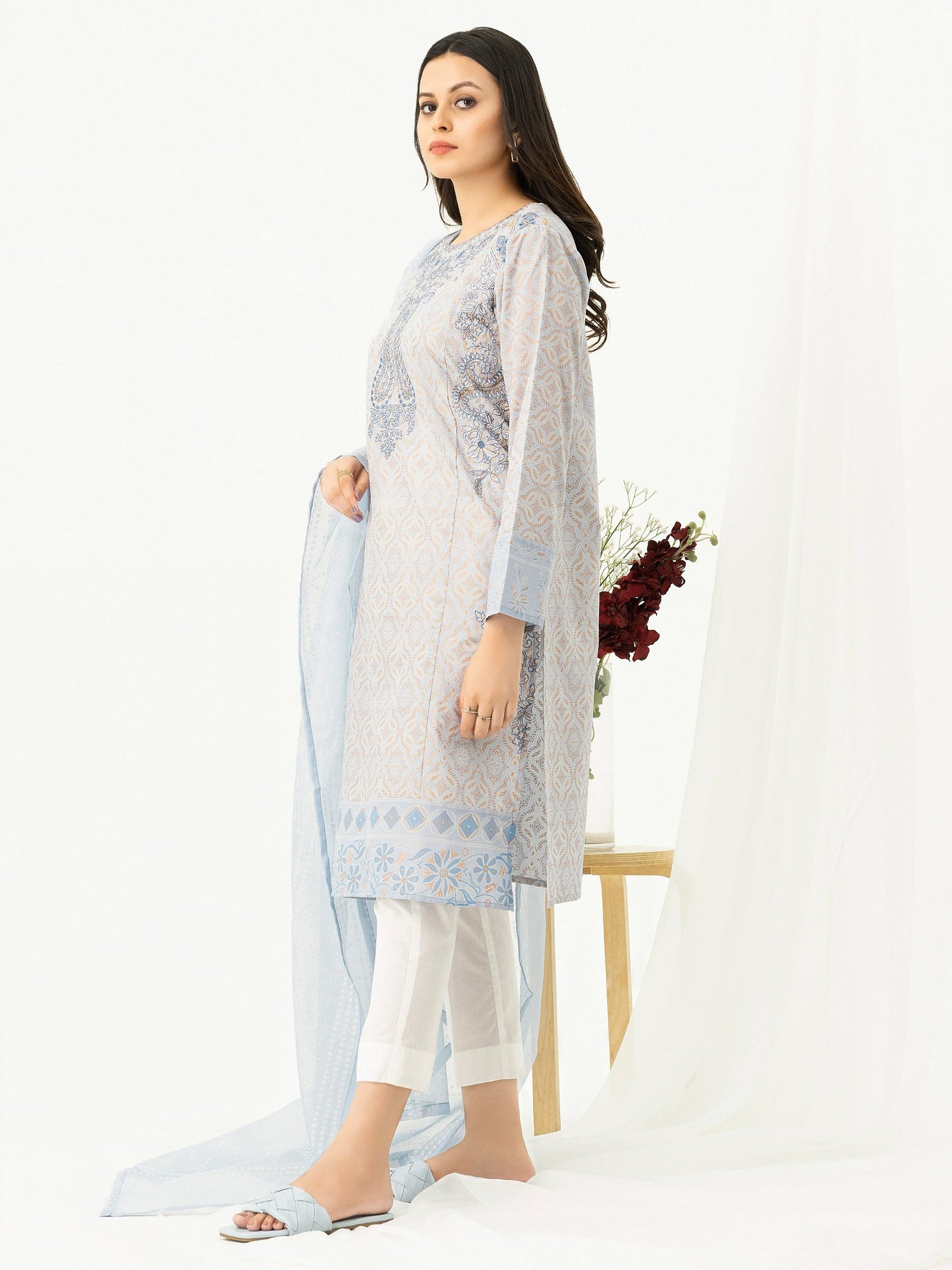 2 Piece Lawn Suit-Embroidered (Pret)