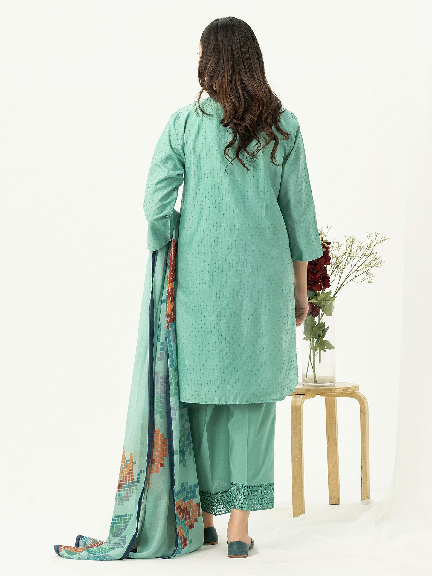 3 Piece Texture Lawn Suit-Embroidered (Pret)