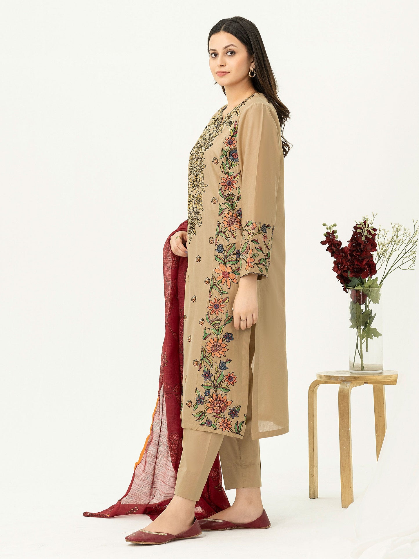 3 Piece Lawn Suit-Embroidered (Pret)