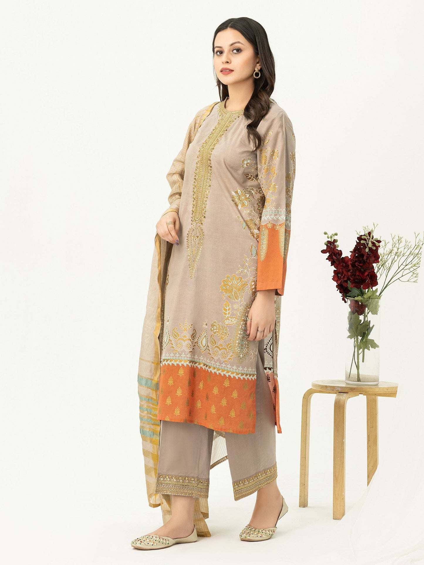 3 Piece Lawn Suit-Embroidered (Pret)