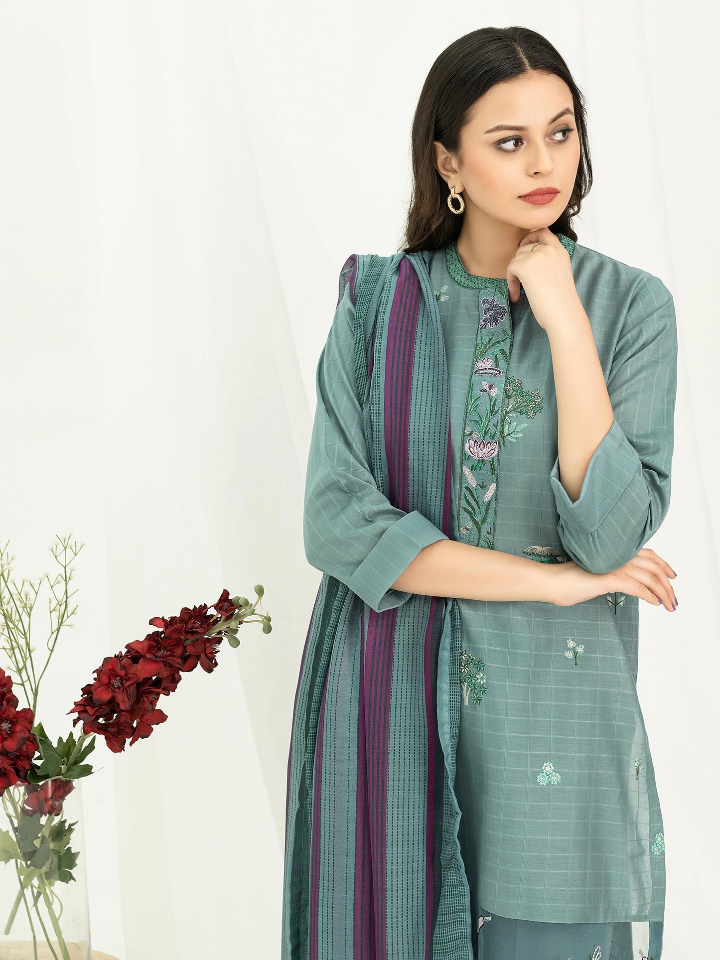 3 Piece Lawn Suit-Embroidered (Pret)