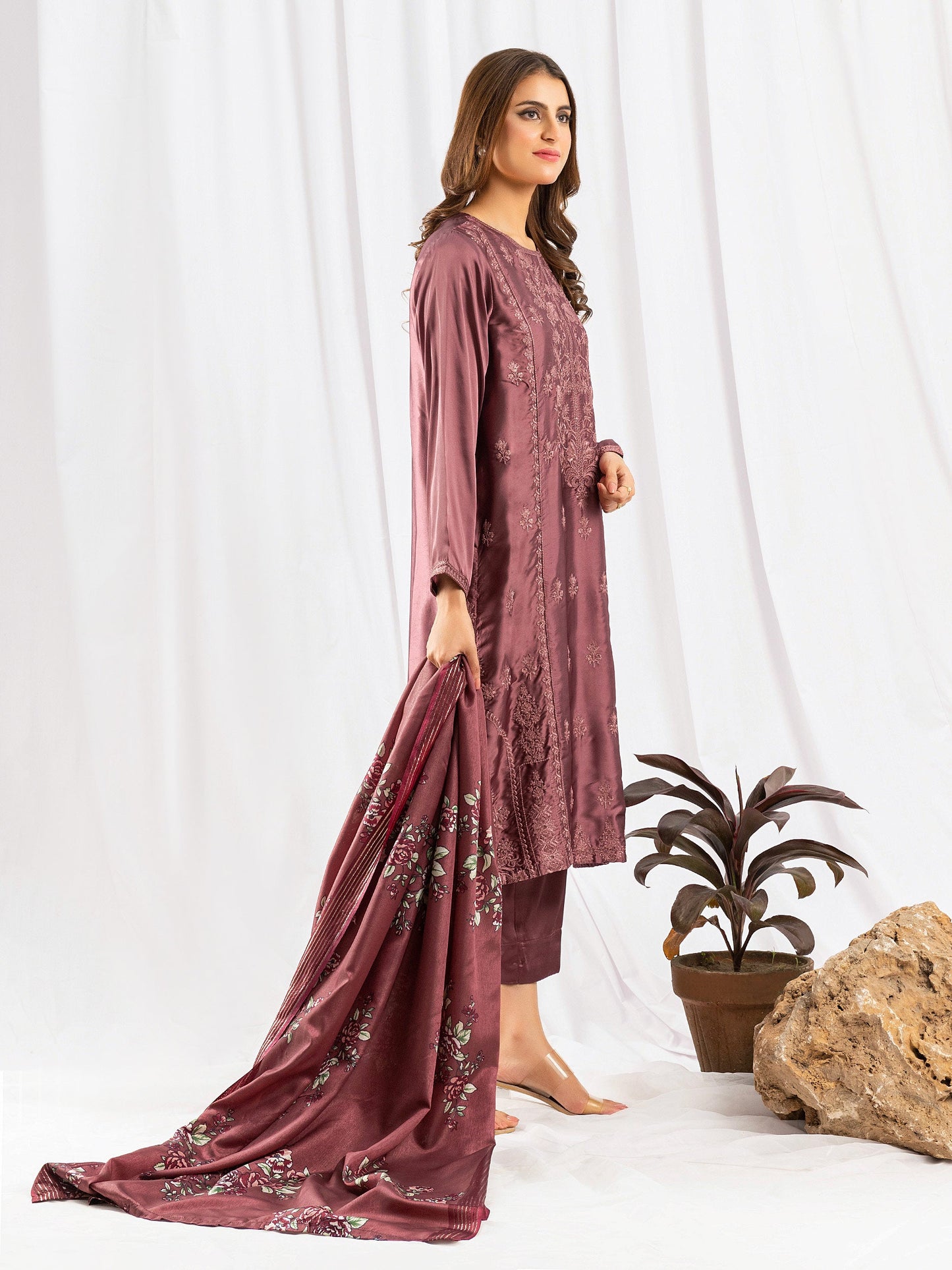 3 Piece Silk Suit-Embroidered (Pret)