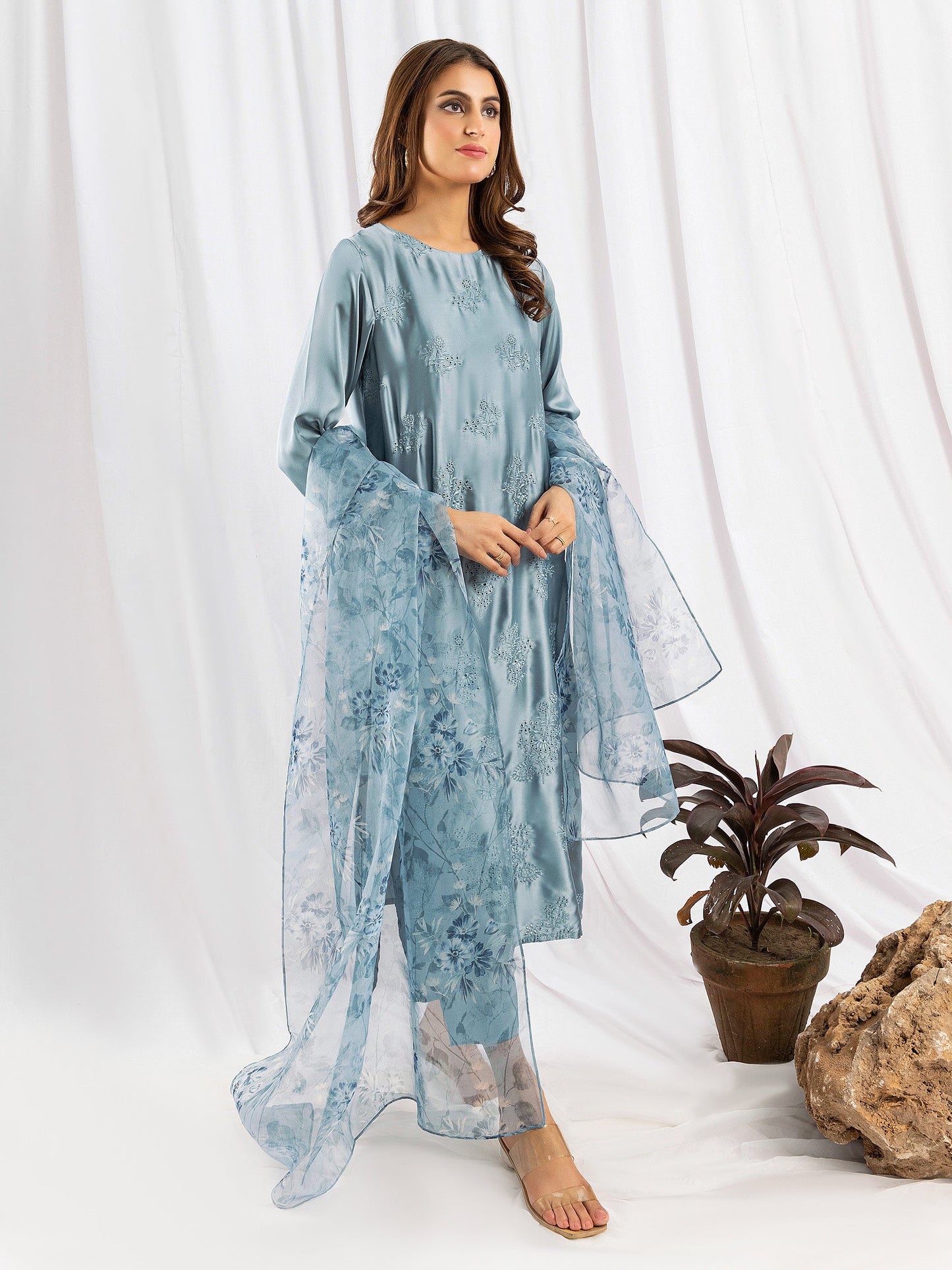 3 Piece Silk Suit-Embroidered (Pret)