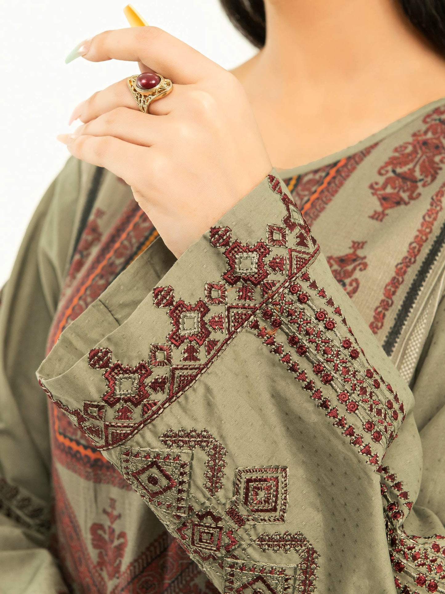 Lawn Shirt-Embroidered (Pret)