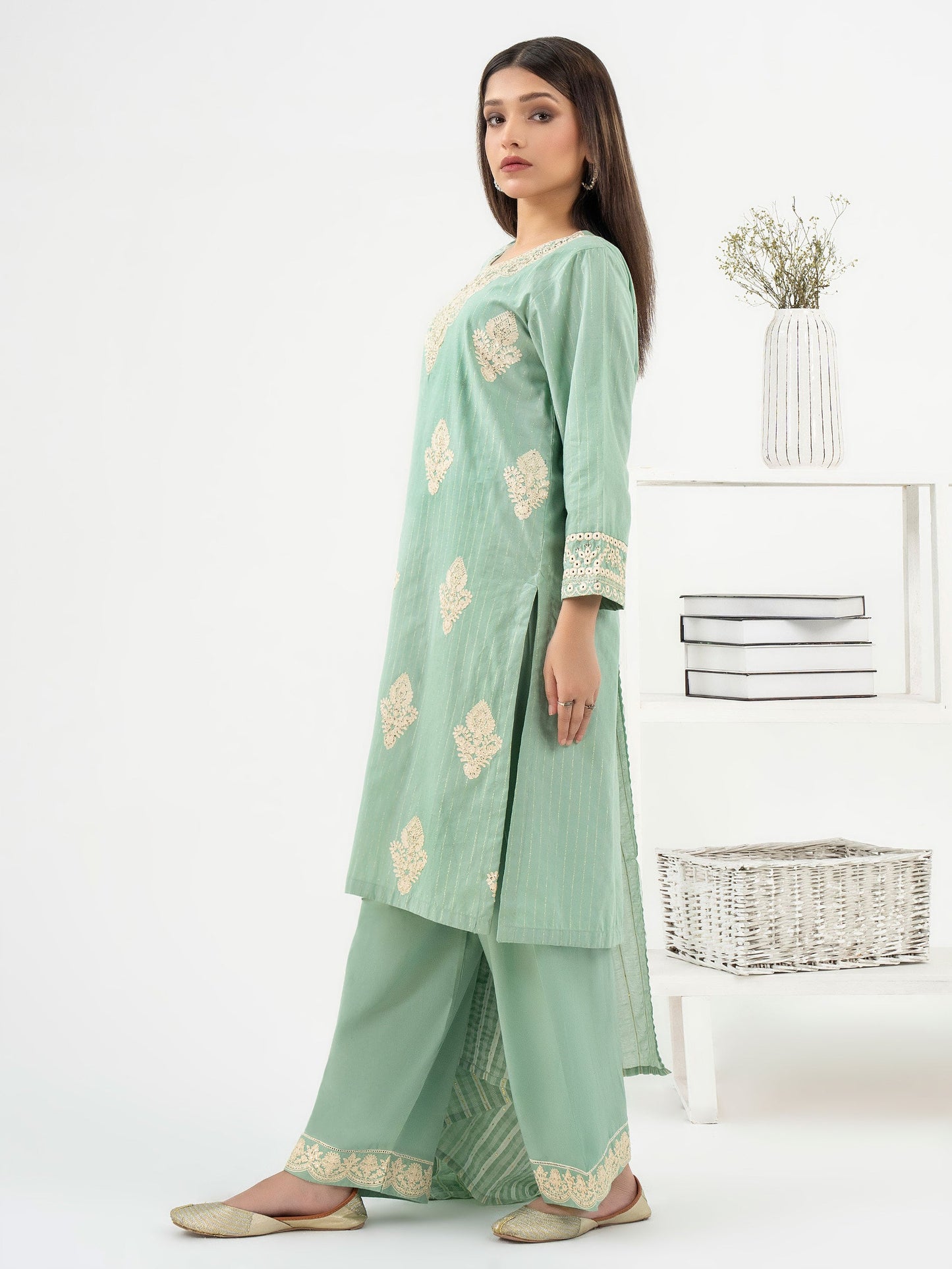 3 Piece Yarn Dyed Suit-Embroidered ( Pret)