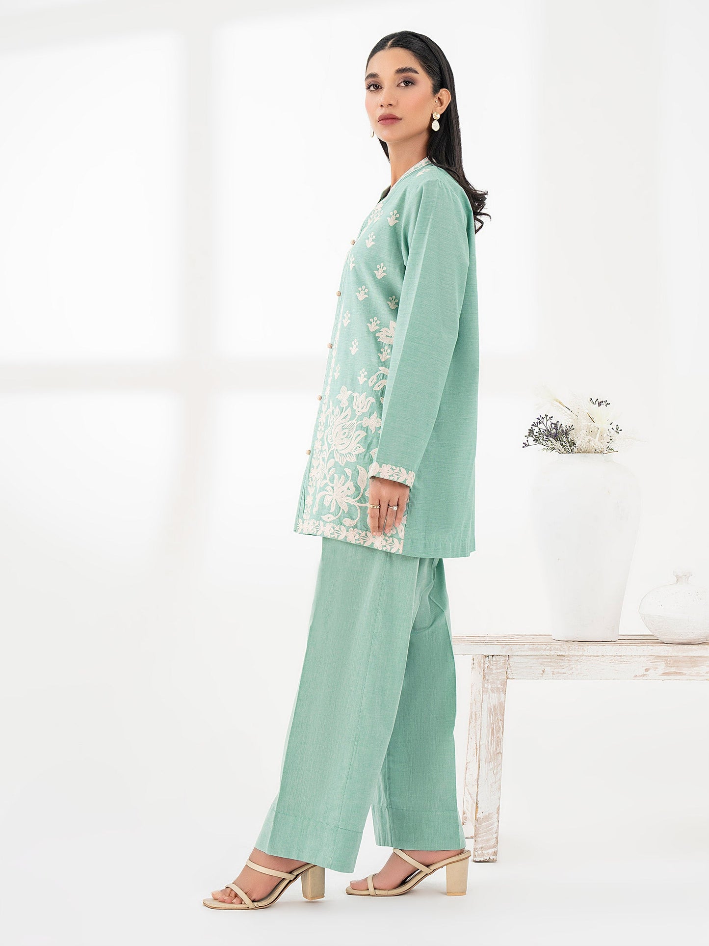 2 Piece Yarn Dyed Suit- Embroidered (Pret)