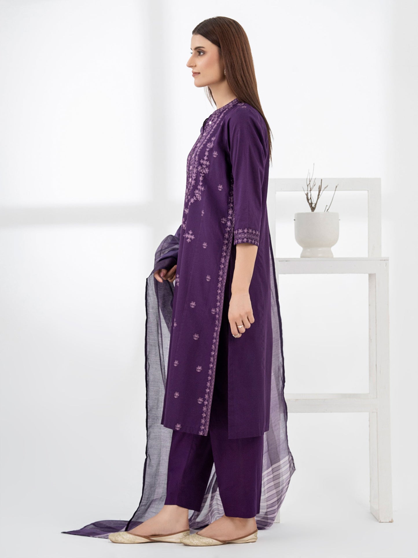 3 Piece Lawn Suit-Embroidered (Pret)