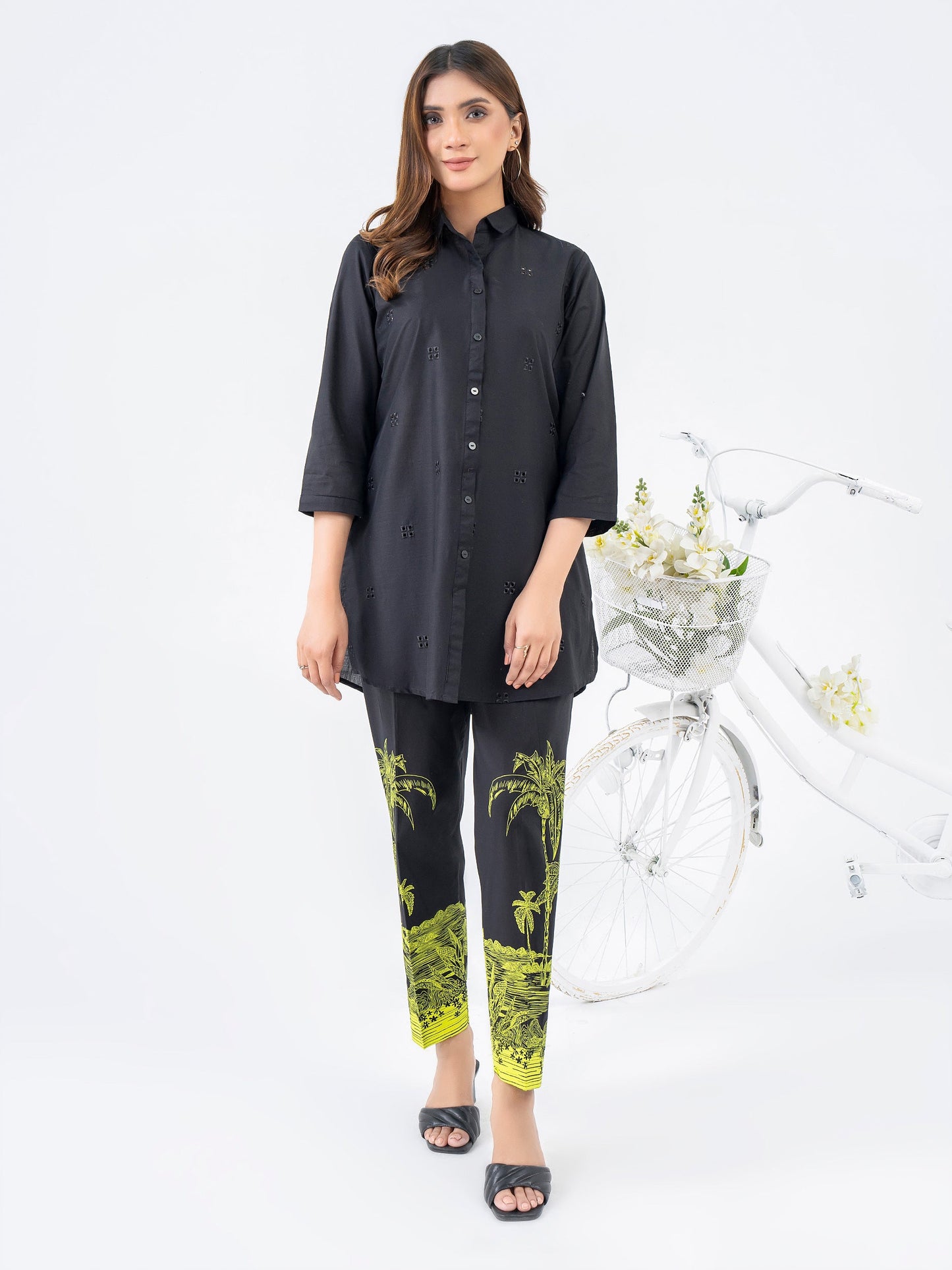 2 Piece Lawn Suit-Embroidered (Pret)