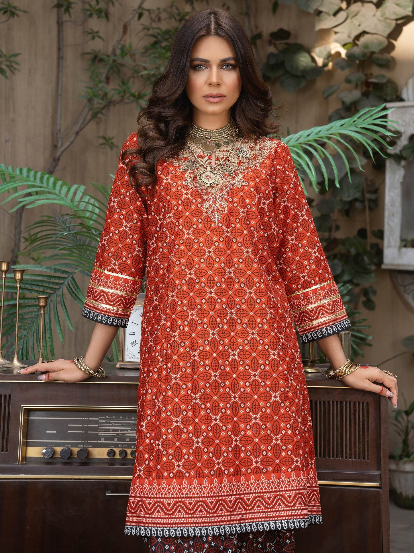 2 Piece Lawn Suit-Embroidered (Pret)