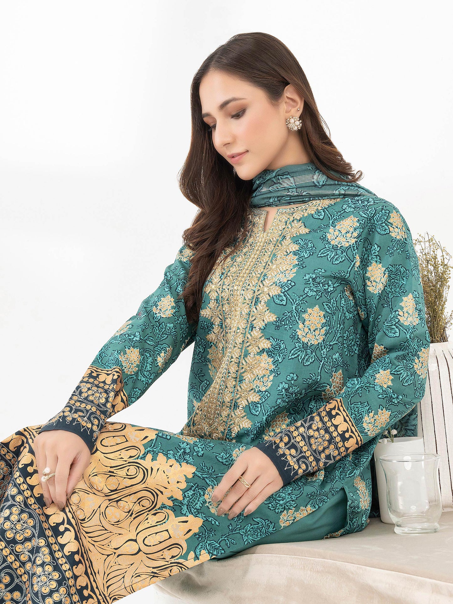 3 Piece Lawn Suit-Embroidered (Pret)