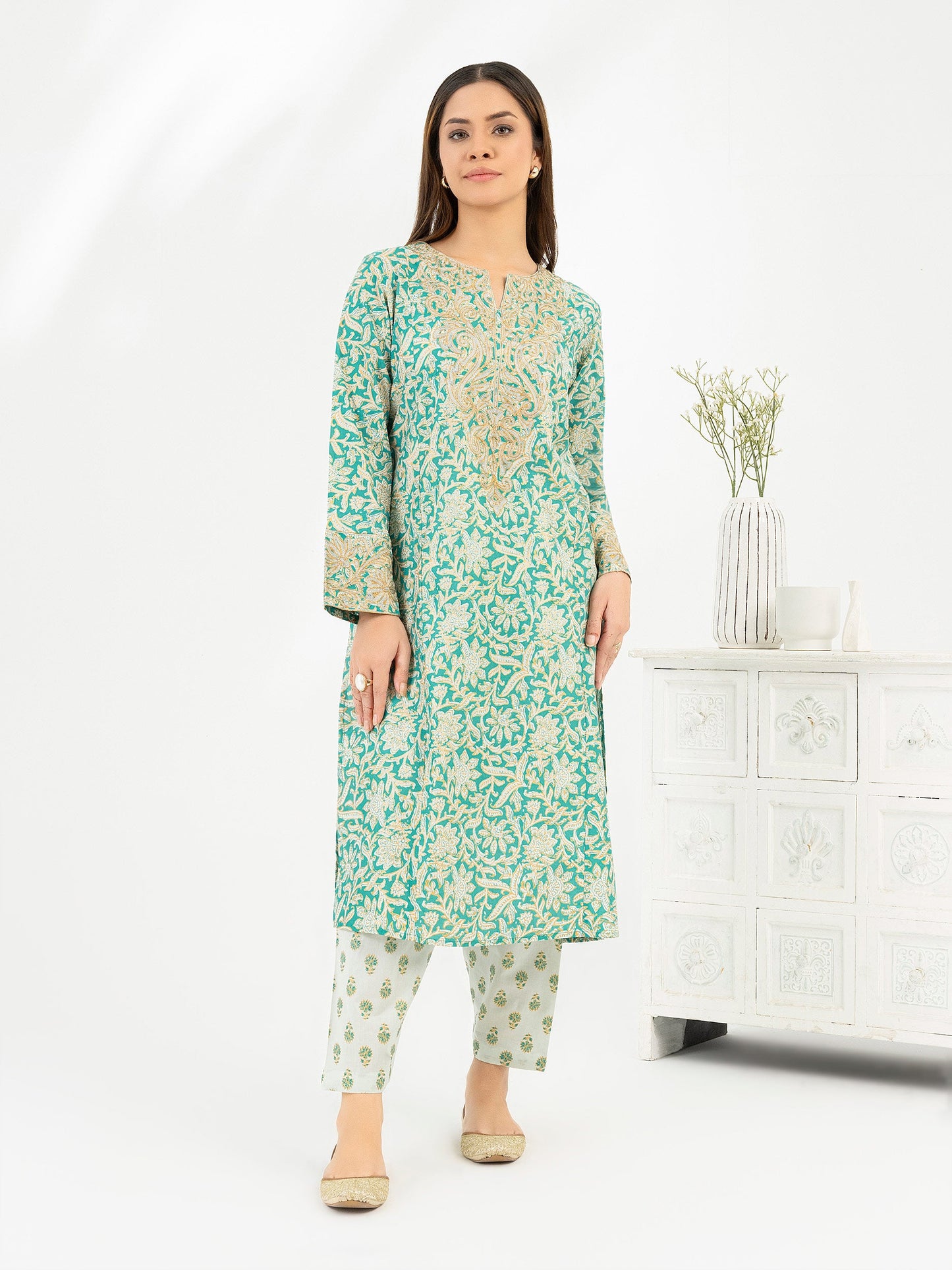 2 Piece Lawn Suit-Embroidered (Pret)