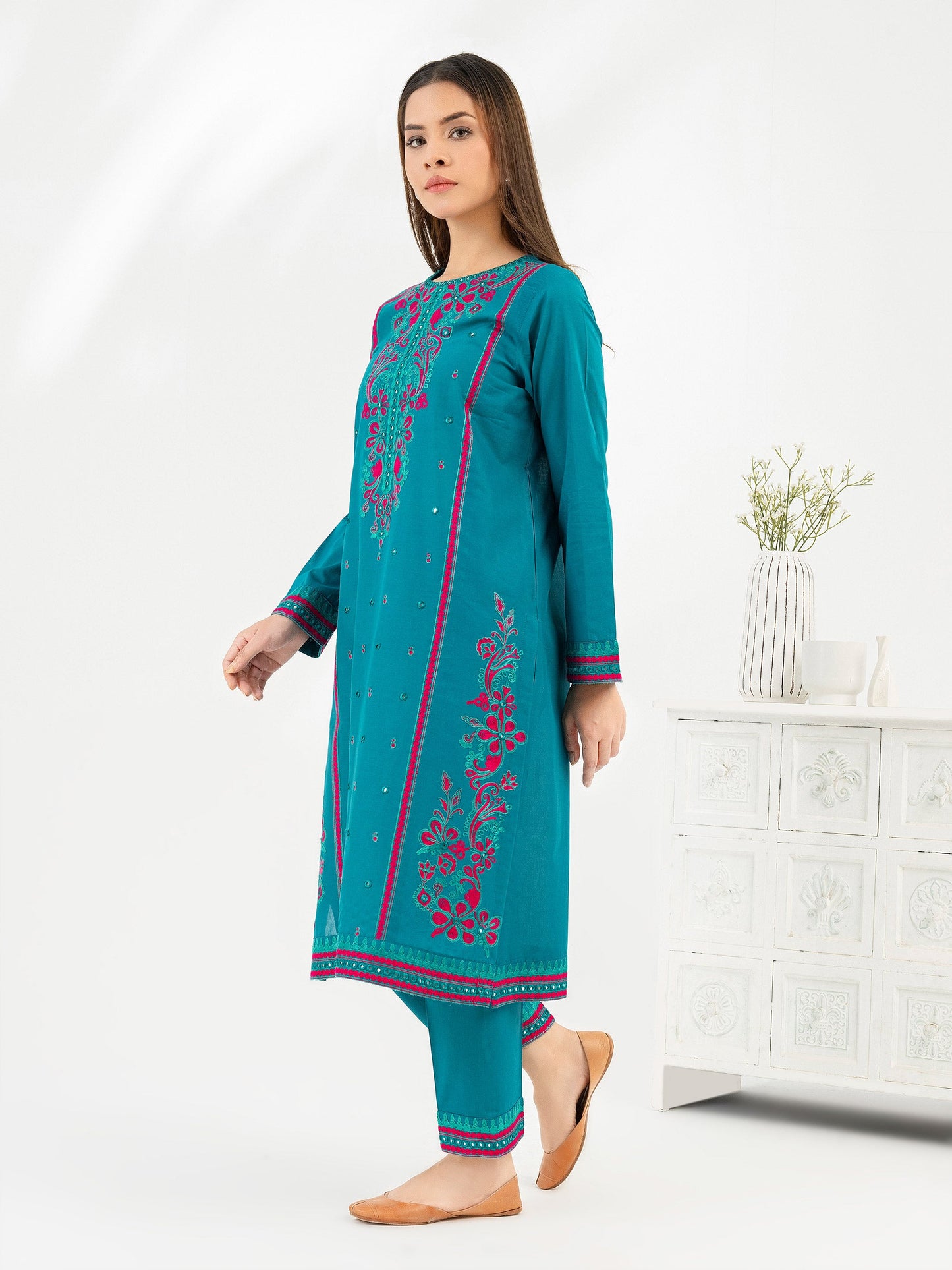 2 Piece Lawn Suit-Embroidered (Pret)