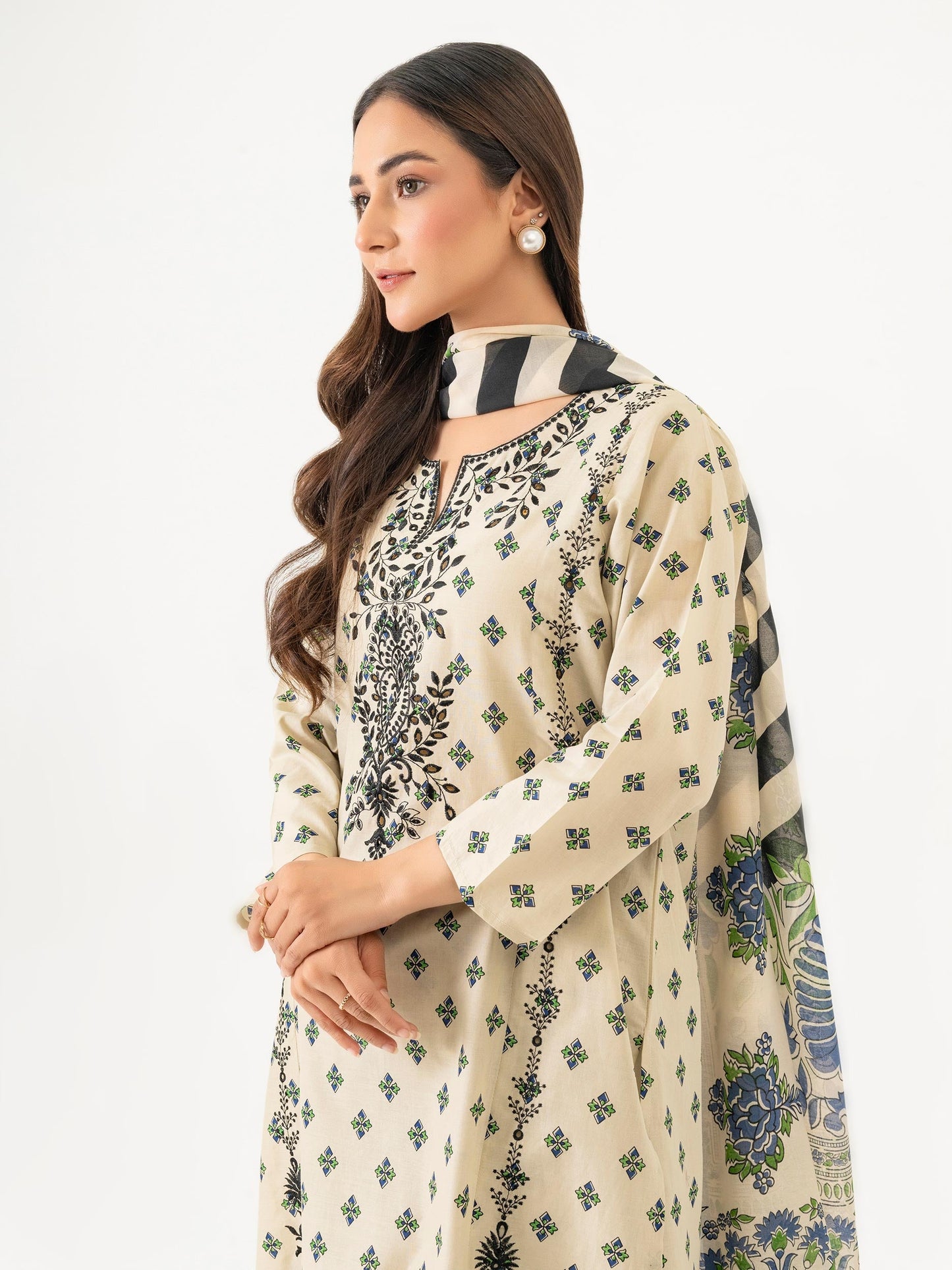 3 Piece Lawn Suit-Embroidered (Pret)