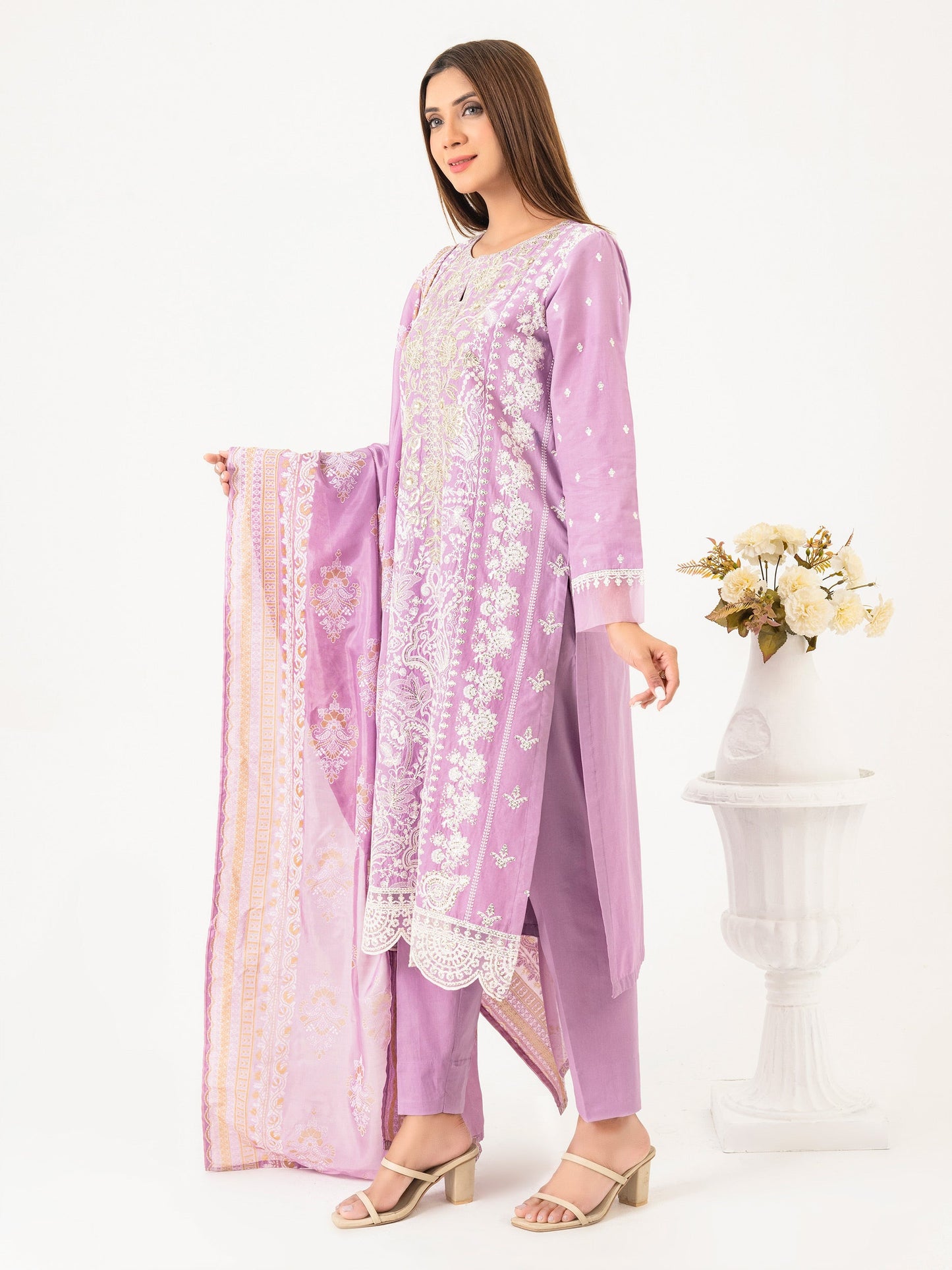 3 Piece Lawn Suit-Embroidered (Pret)