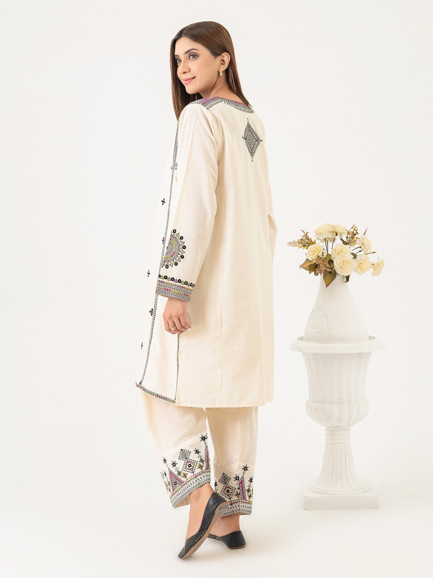 2 Piece Lawn Suit-Embroidered (Pret)