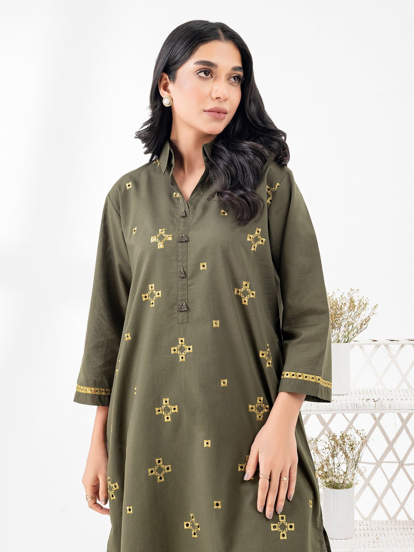 2 Piece Lawn Suit-Embroidered (Pret)