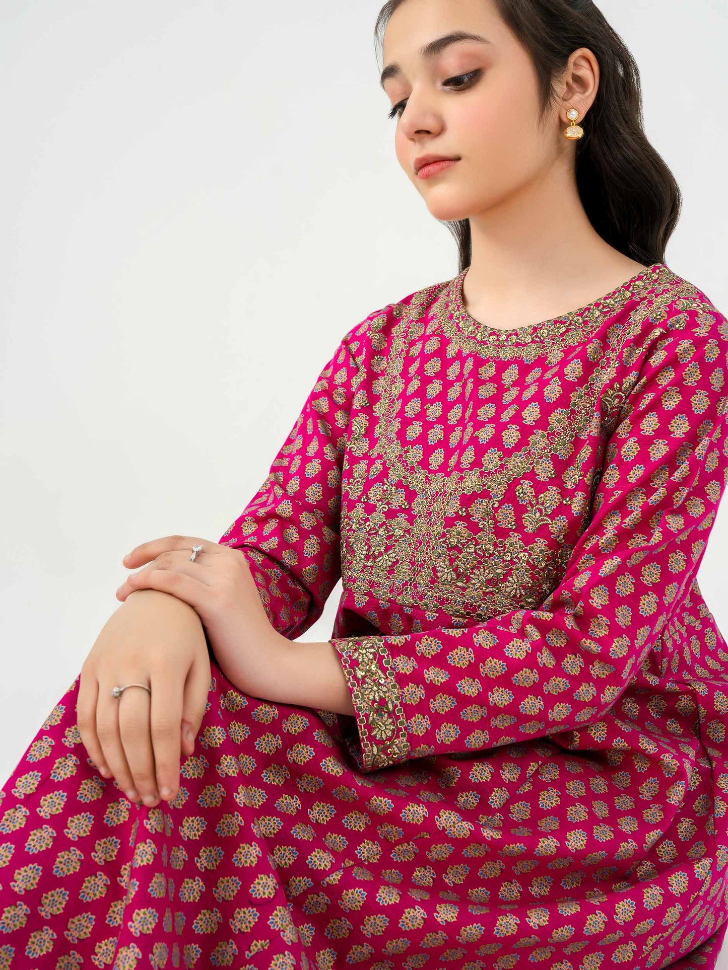 2 Piece Khaddar Suit-Embroidered