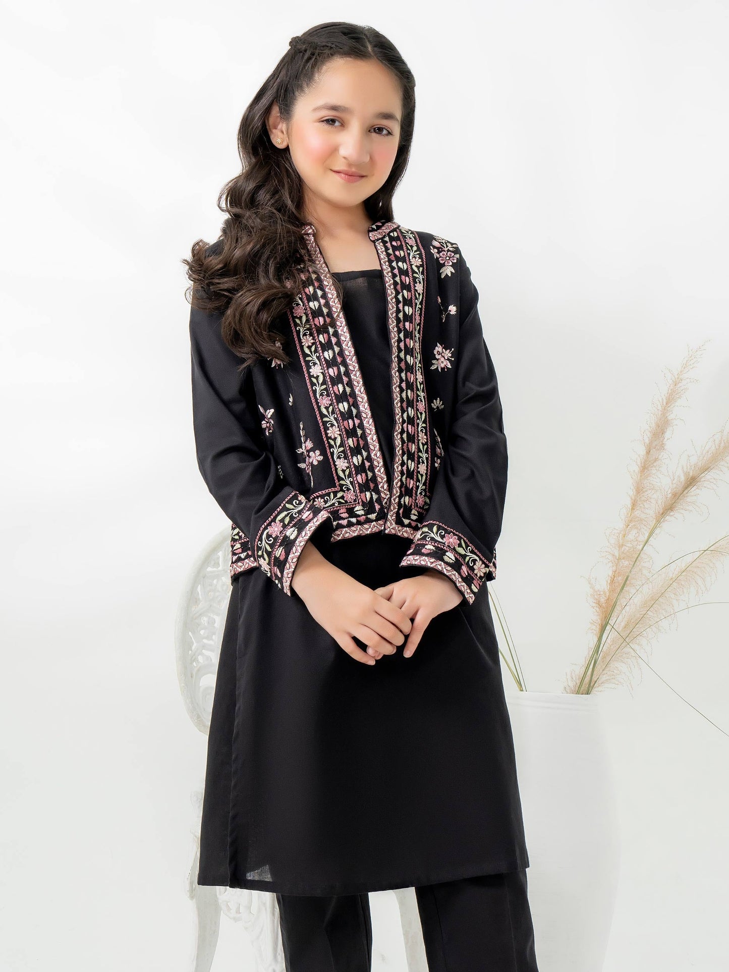 2 Piece Khaddar Suit-Embroidered