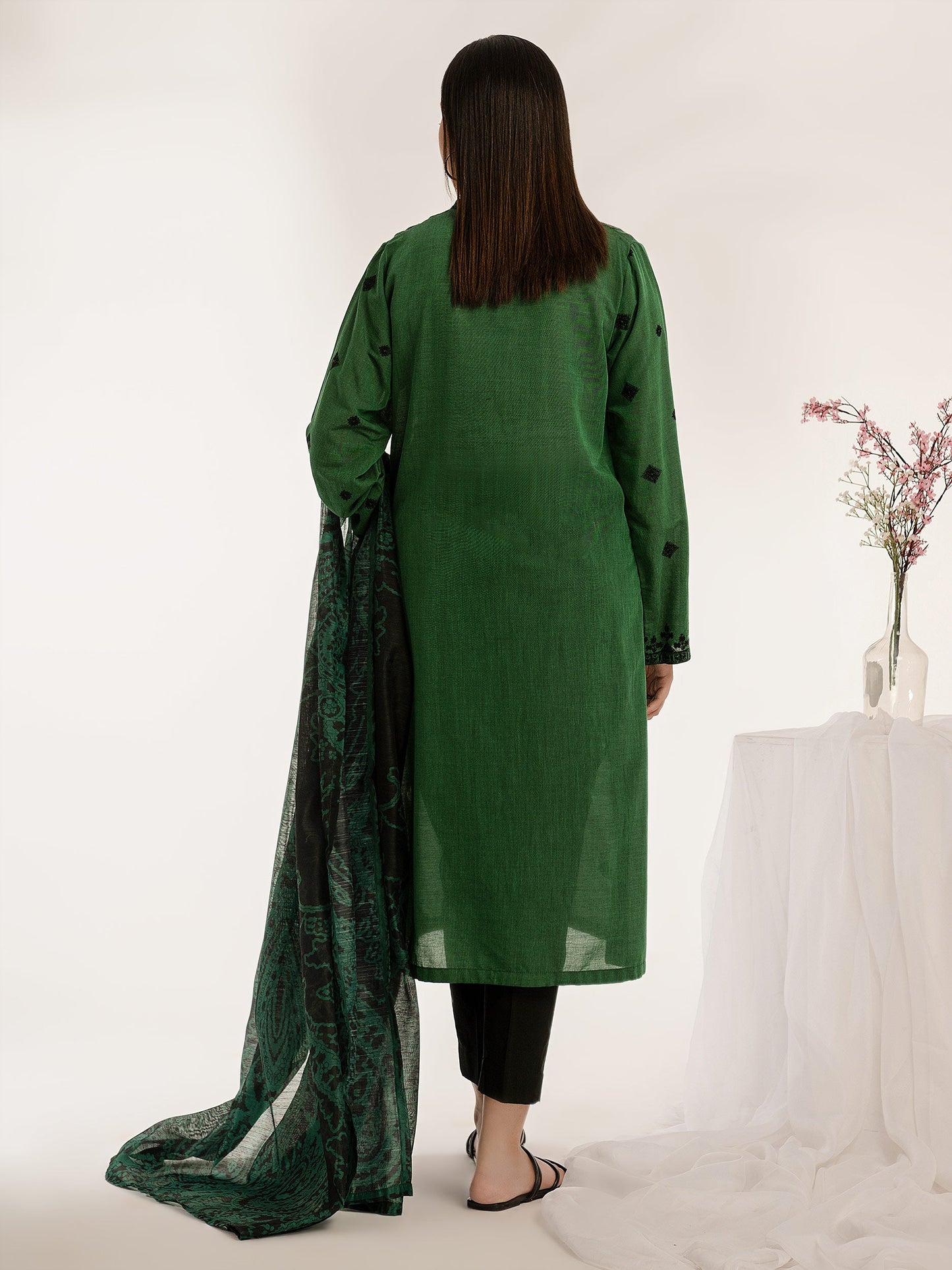 2 Piece Yarn Dyed Suit-Embroidered (Pret)