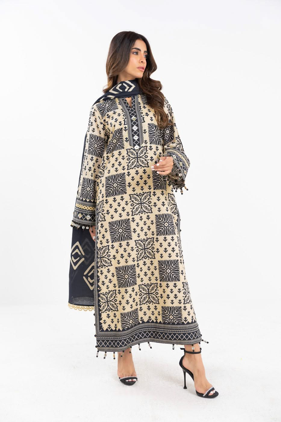 3 Piece  Printed Lawn Suit With Printed Silver Lawn Dupatta