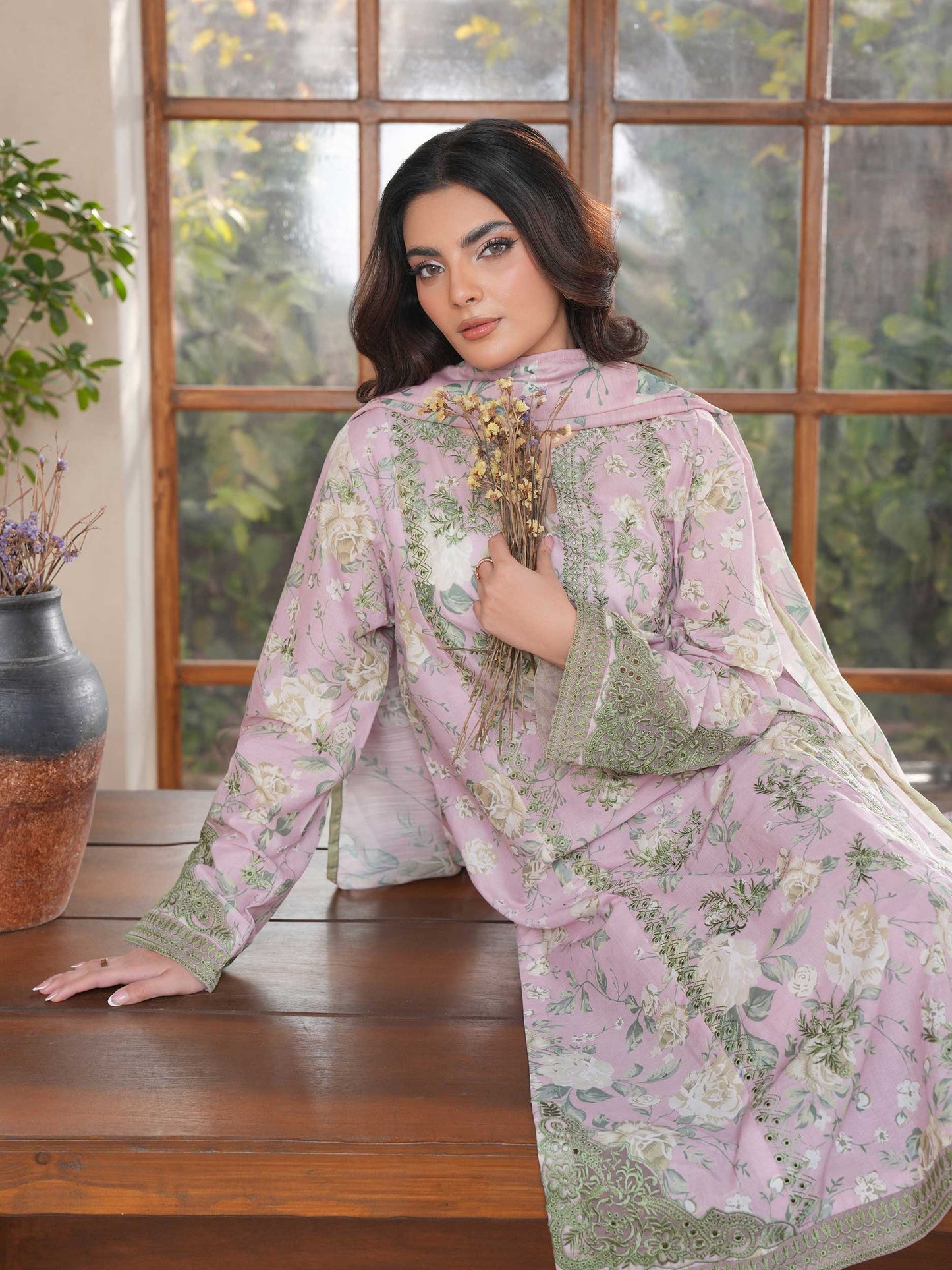 3 Piece Lawn Suit-Embroidered (Unstitched)