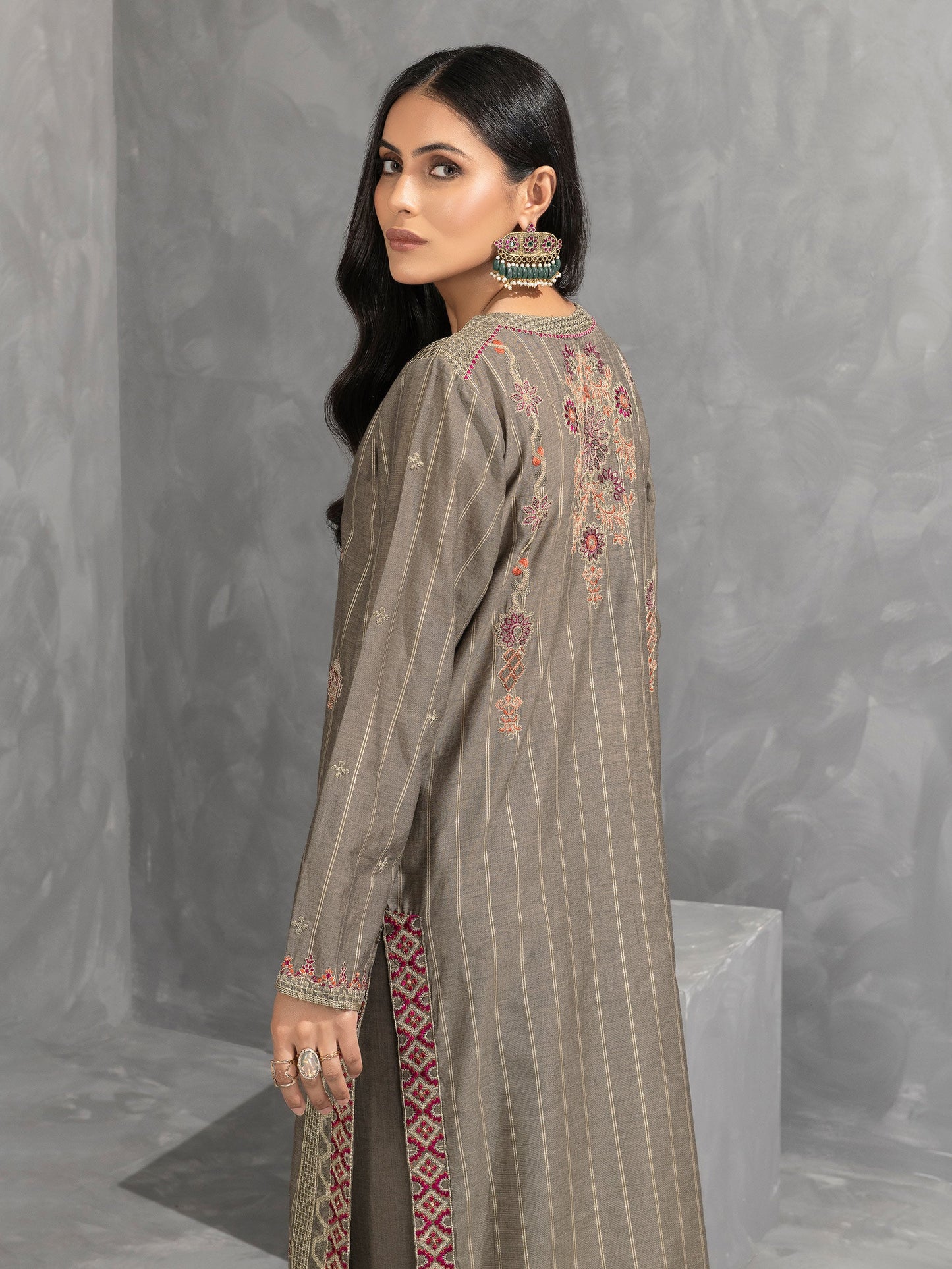 2 Piece Yarn Dyed Suit-Embroidered (Pret)