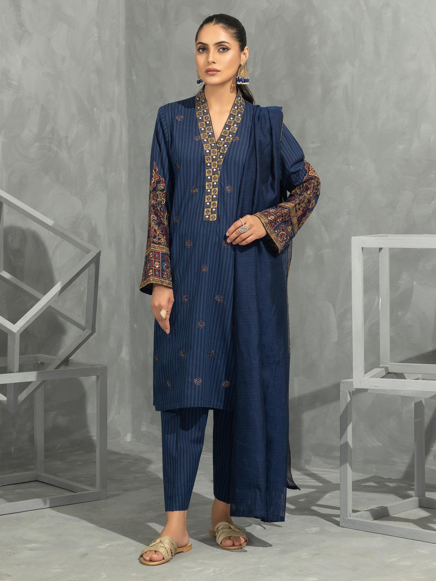 3 Piece Yarn Dyed Suit-Embroidered (Pret)