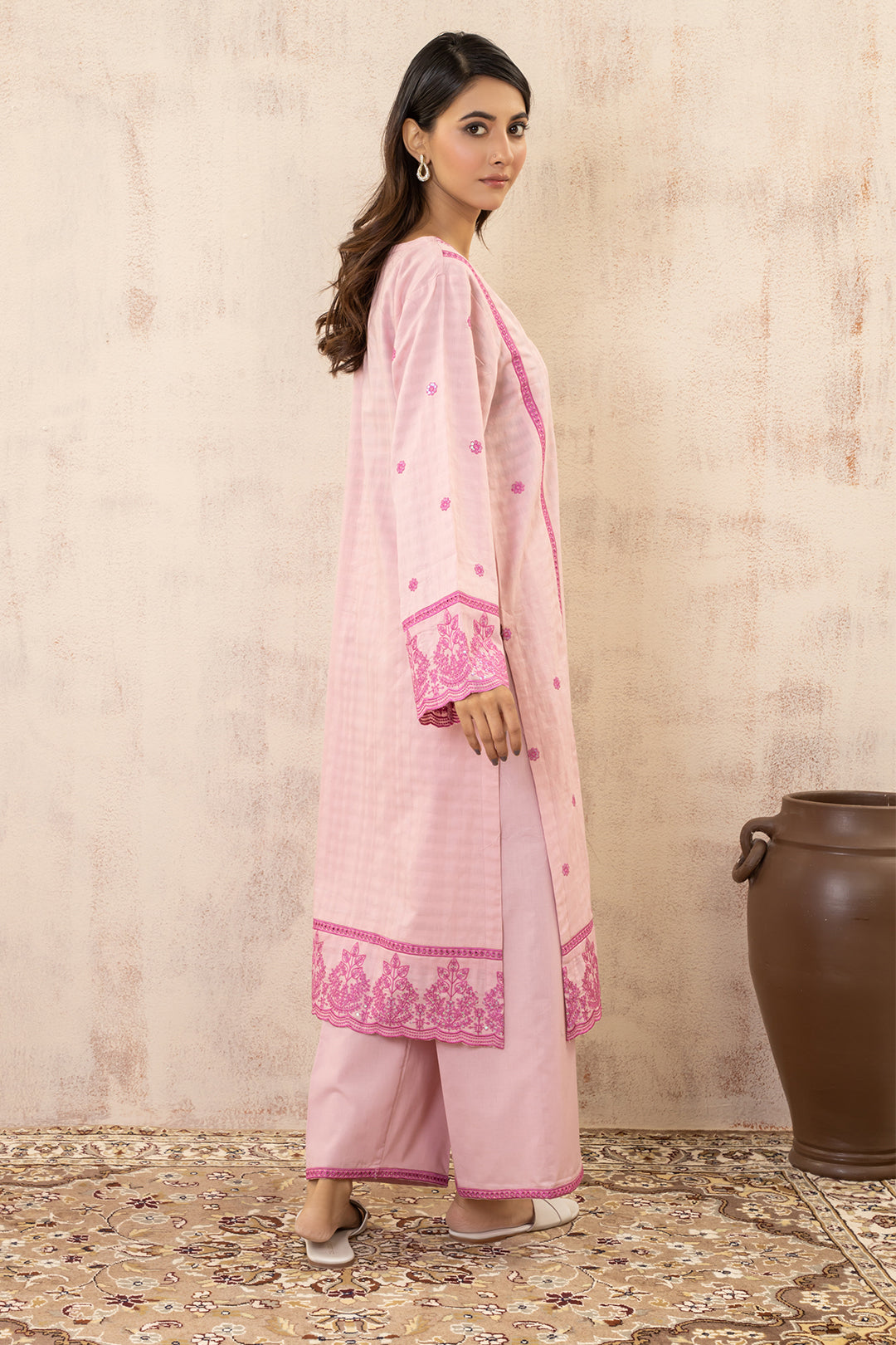 Embroidered Kurta Trouser - 3331