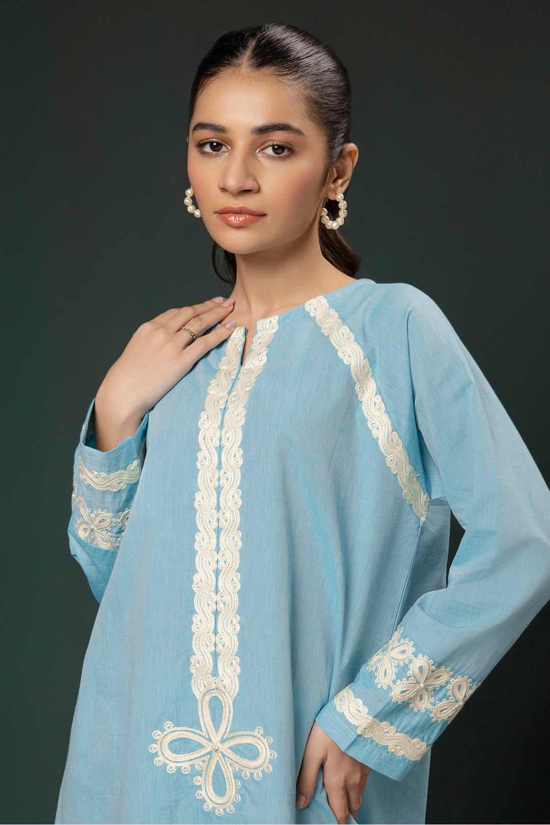 Embroidered Kurta Trouser - 0977