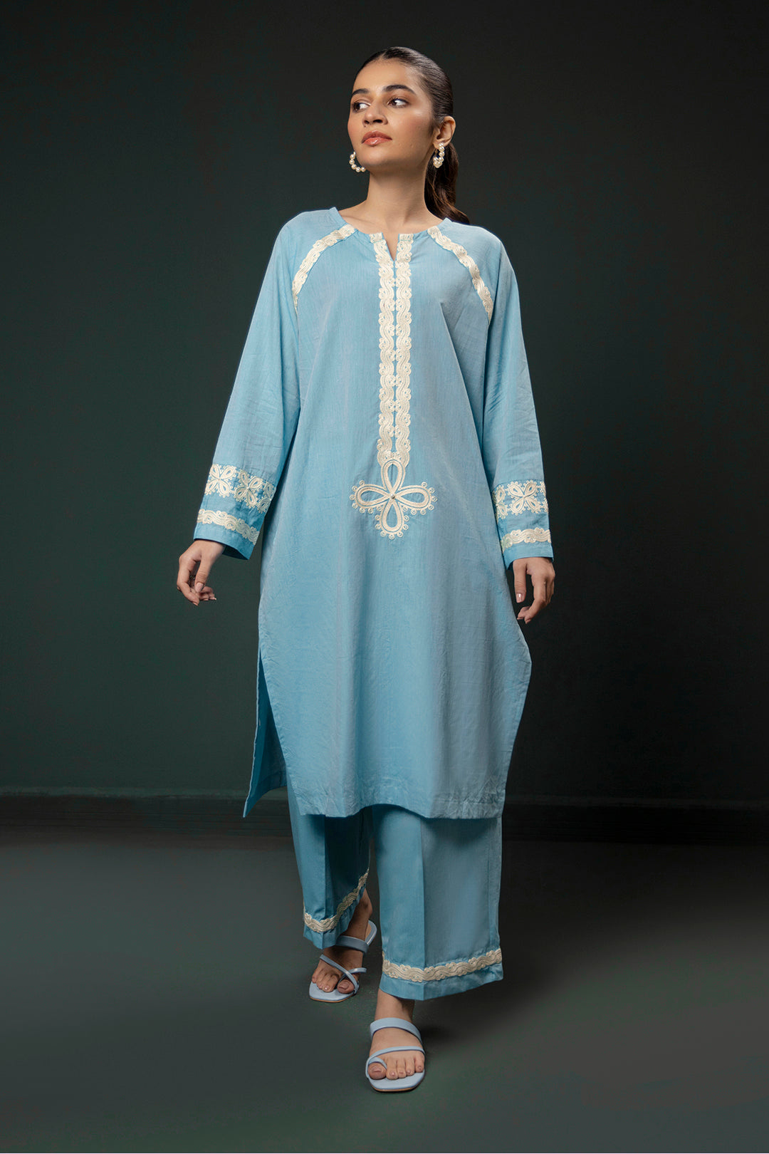 Embroidered Kurta Trouser - 0977